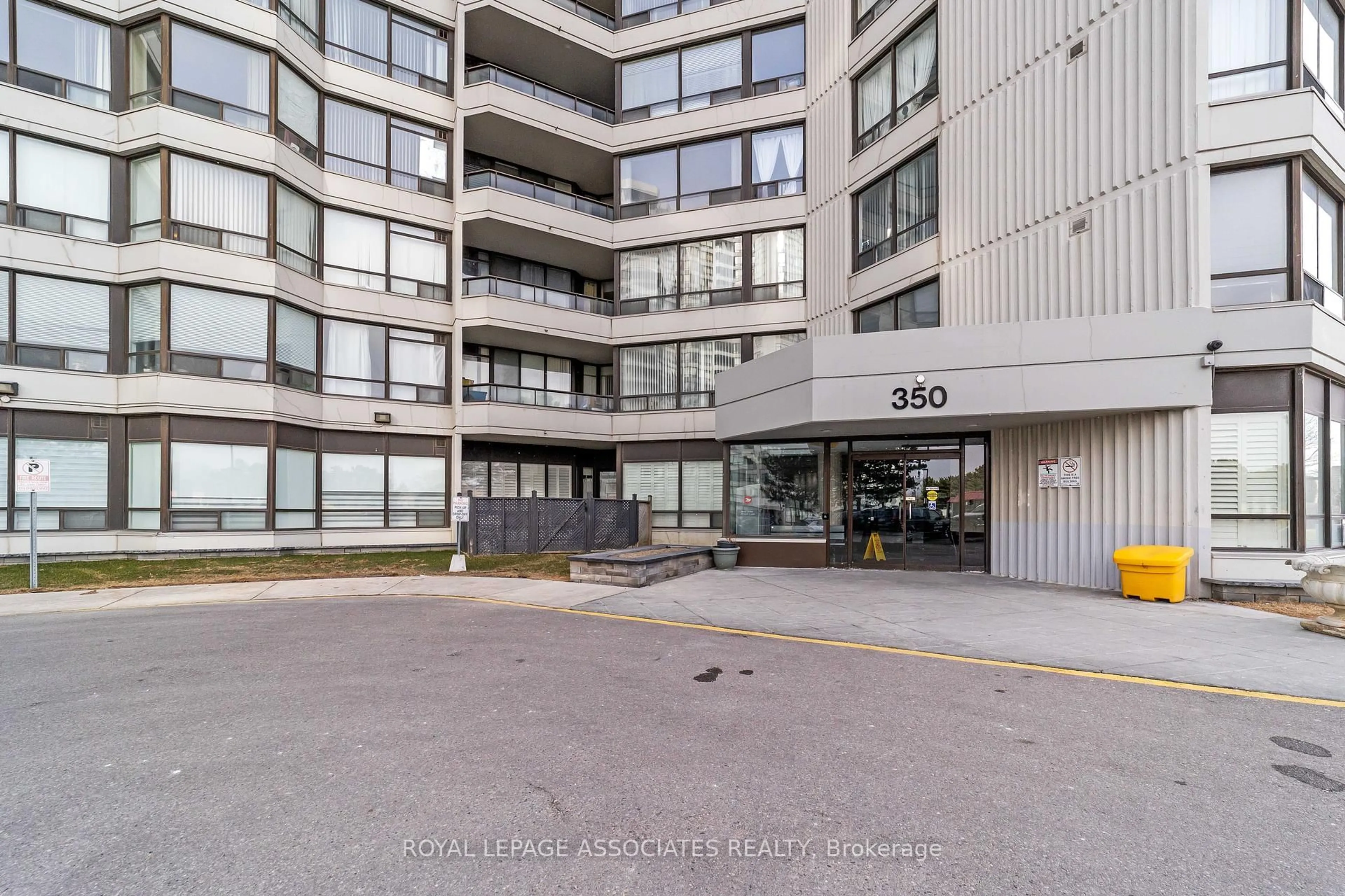 Unknown for 350 Alton Towers Circ #609, Toronto Ontario M1V 5E3
