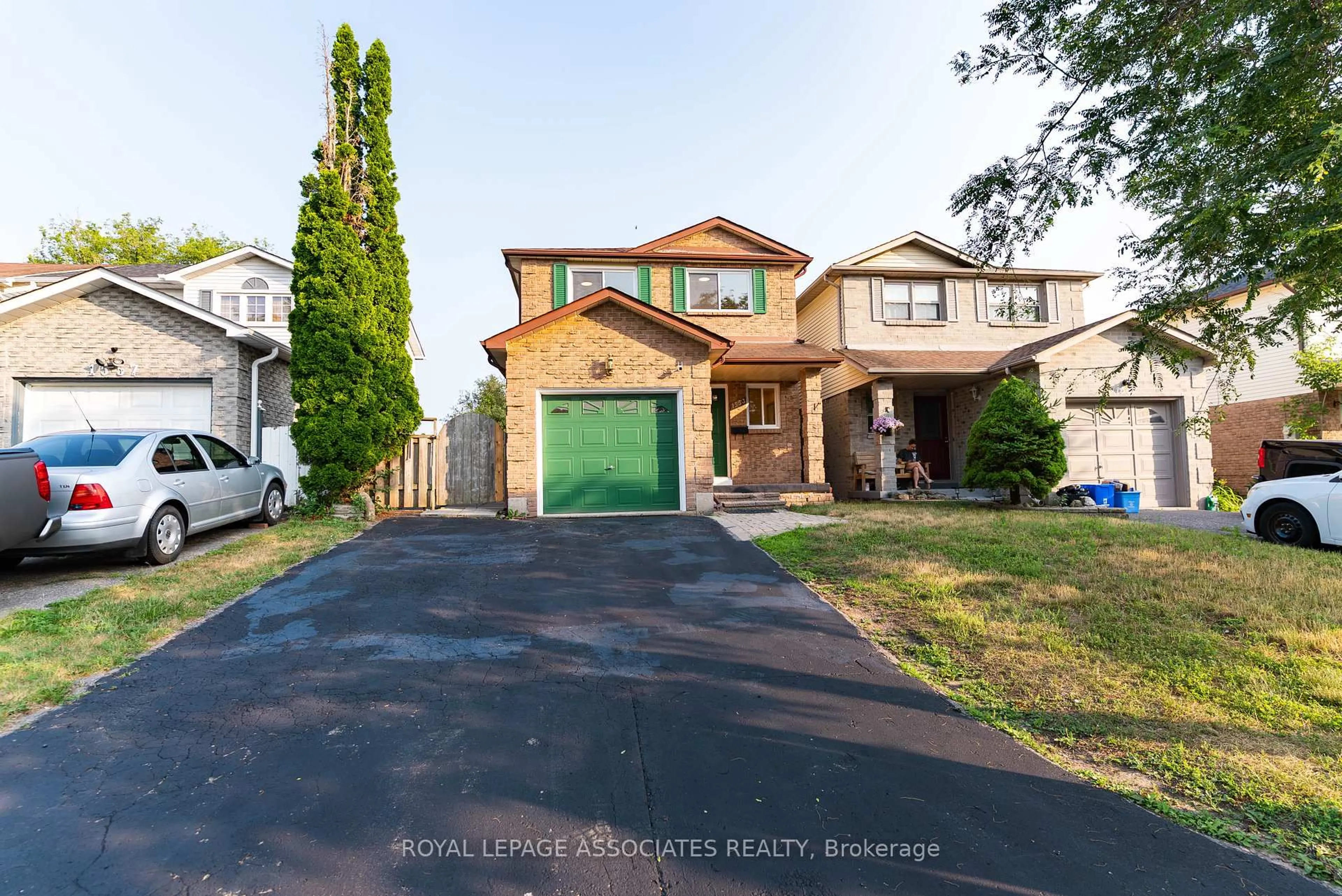 Unknown for 1553 Norwill Cres, Oshawa Ontario L1G 7V1