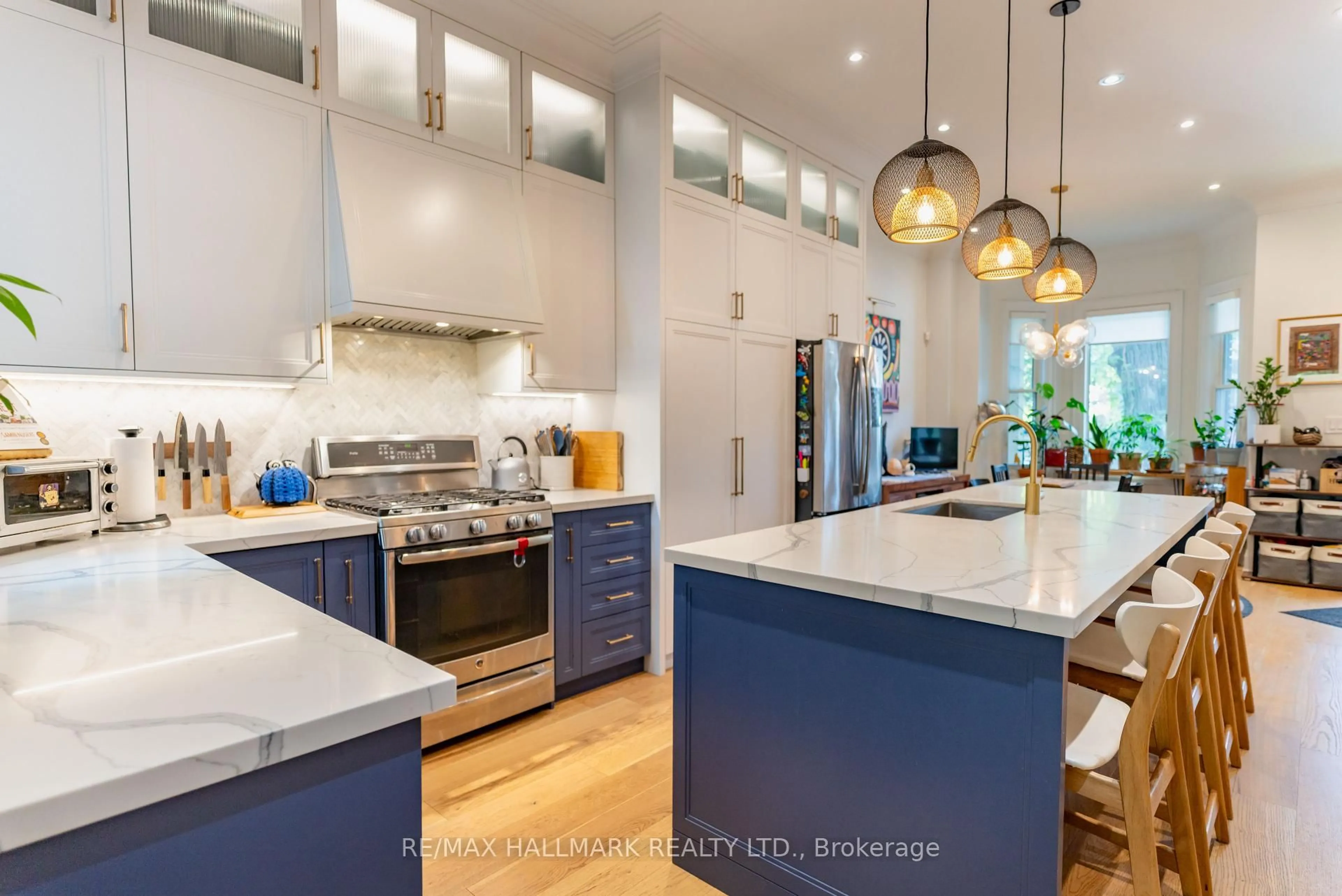 Contemporary kitchen, unknown for 205 Boulton Ave, Toronto Ontario M4M 2J8