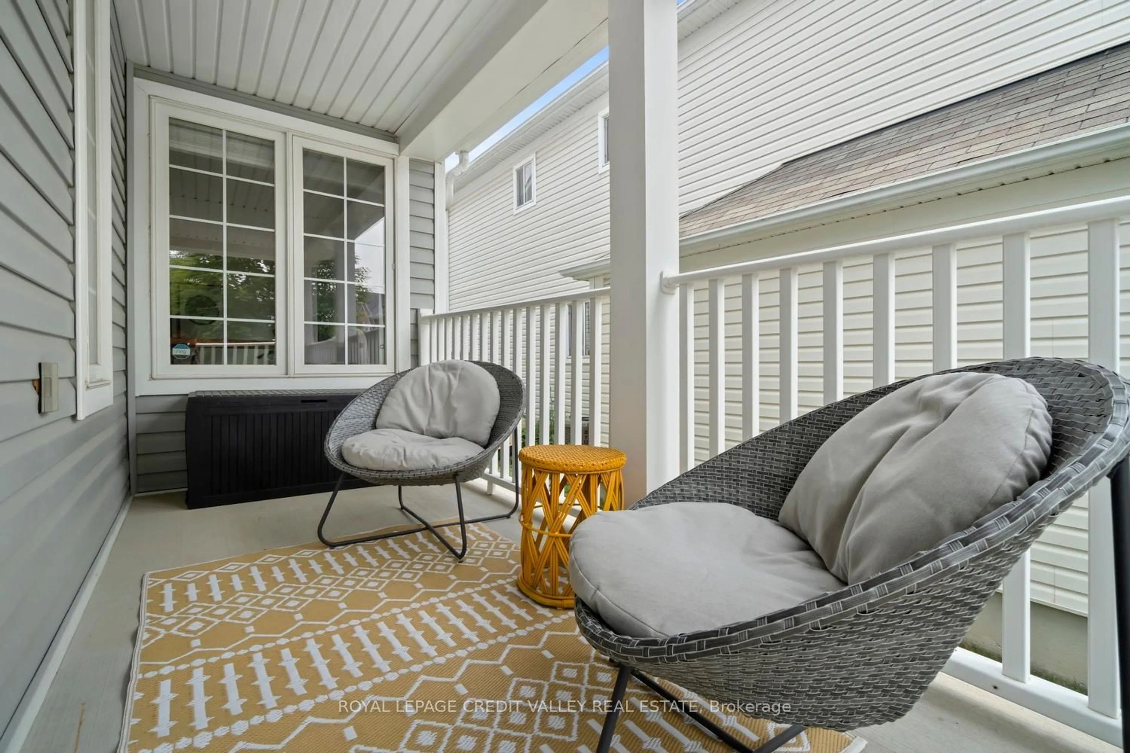 Patio, street for 1789 Badgley Dr, Oshawa Ontario L1K 0H6