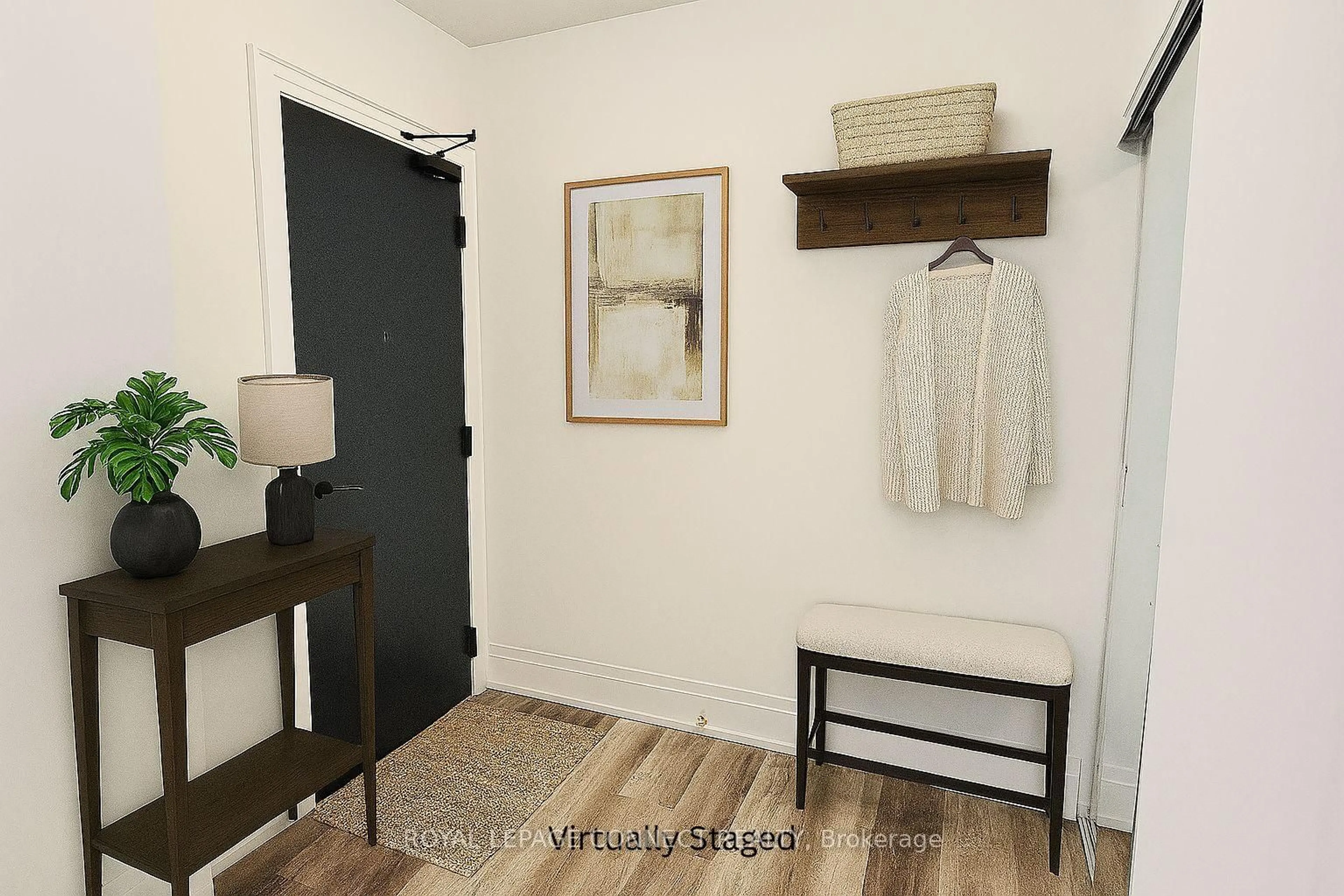 Indoor entryway for 1480 Bayly St #1705, Pickering Ontario L1W 3R5