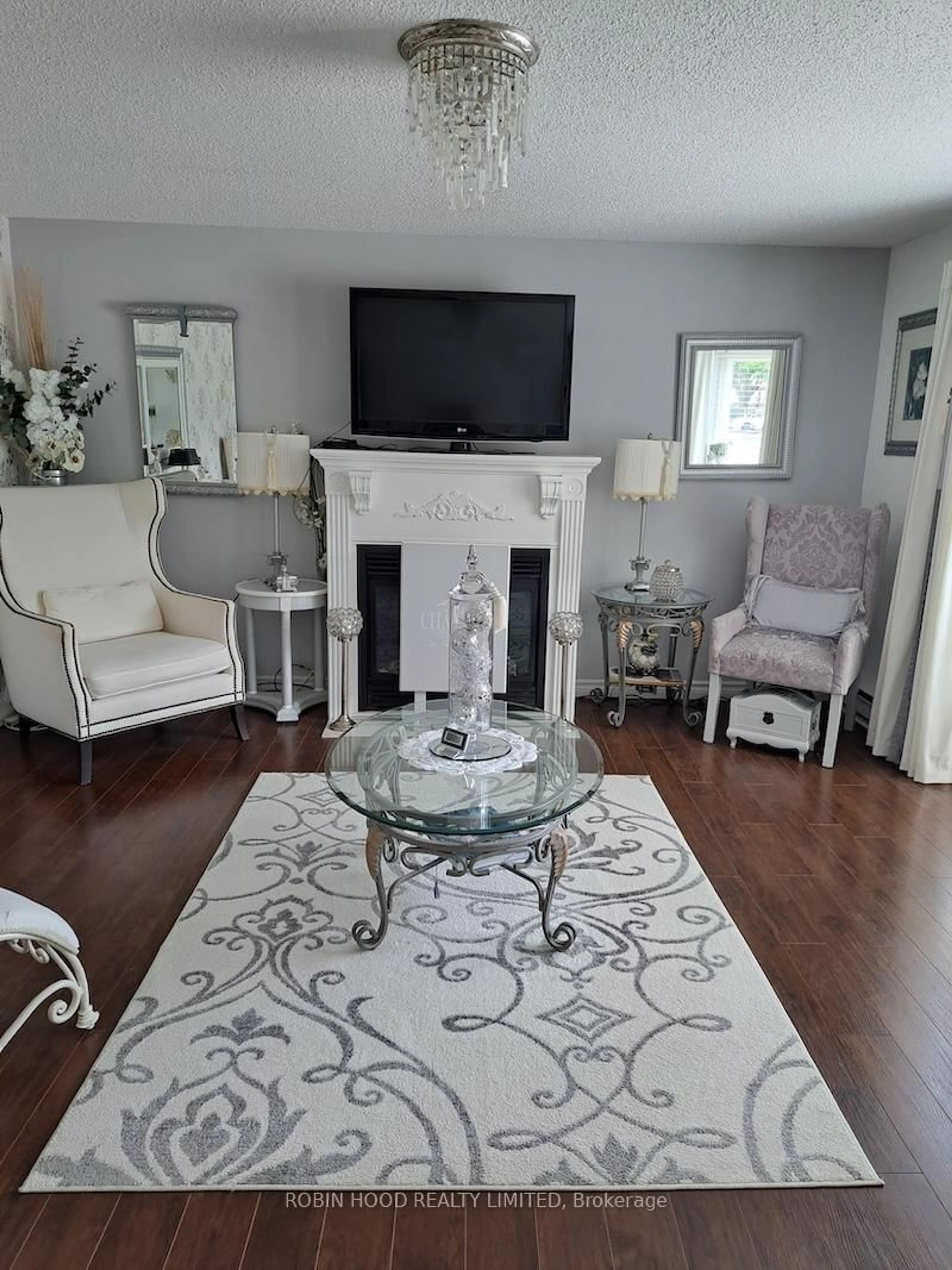 Living room with furniture, unknown for 114 Wilmot Tr, Clarington Ontario L1B 1B9