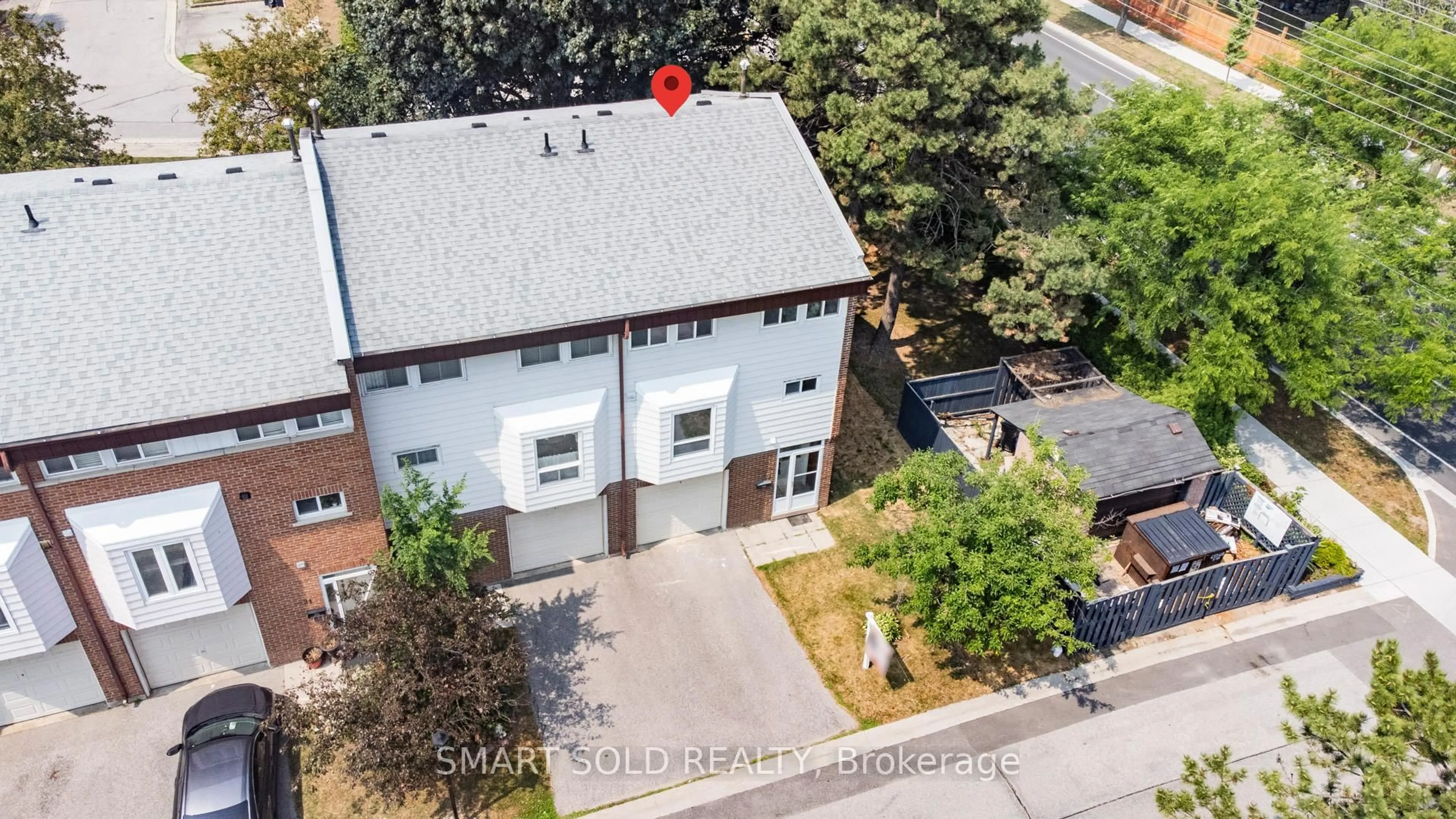 A pic from outside/outdoor area/front of a property/back of a property/a pic from drone, street for 2800 Midland Ave #19, Toronto Ontario M1S 3K7