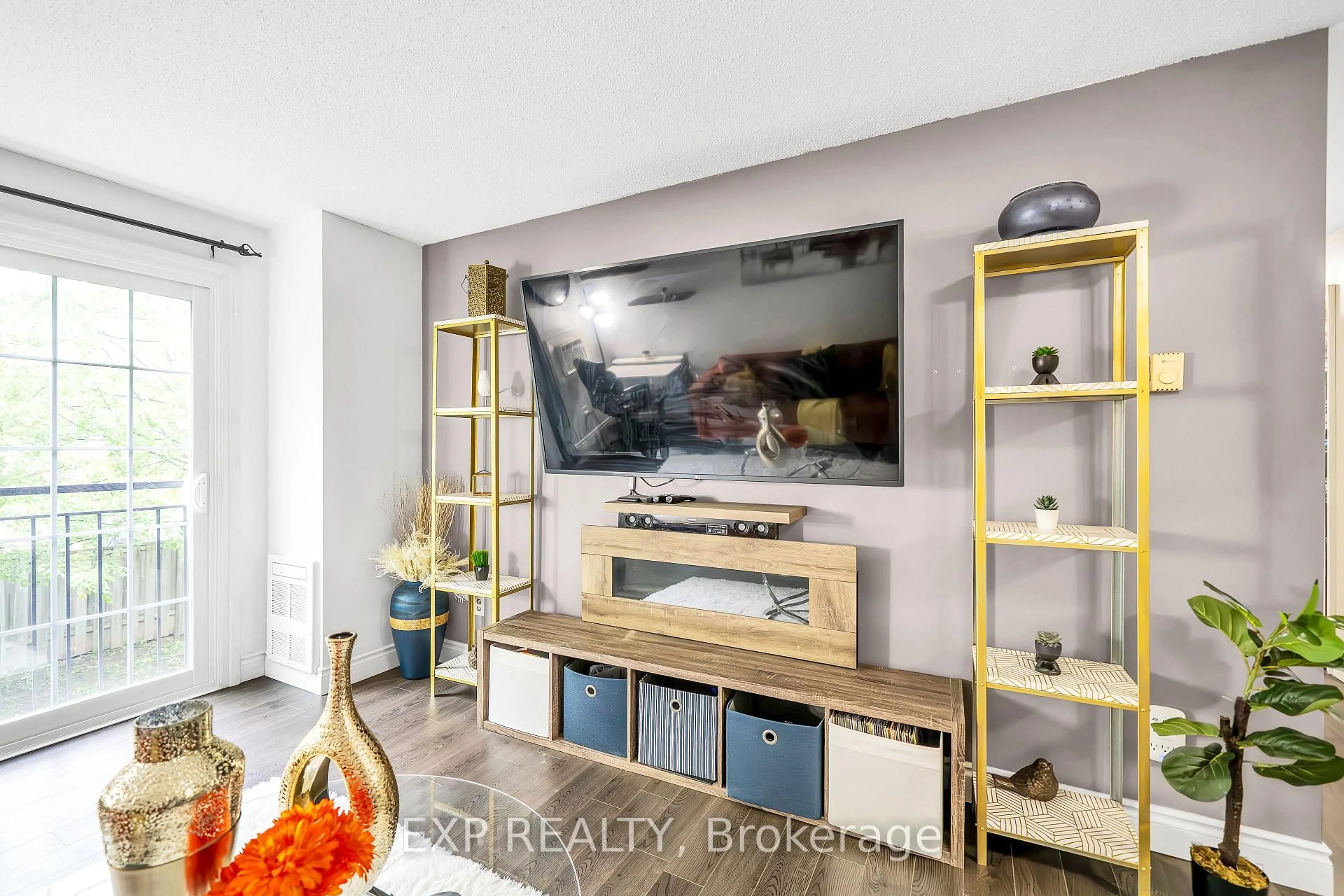 Home theater for 83 Aspen Springs Dr #208, Clarington Ontario L1C 5J7