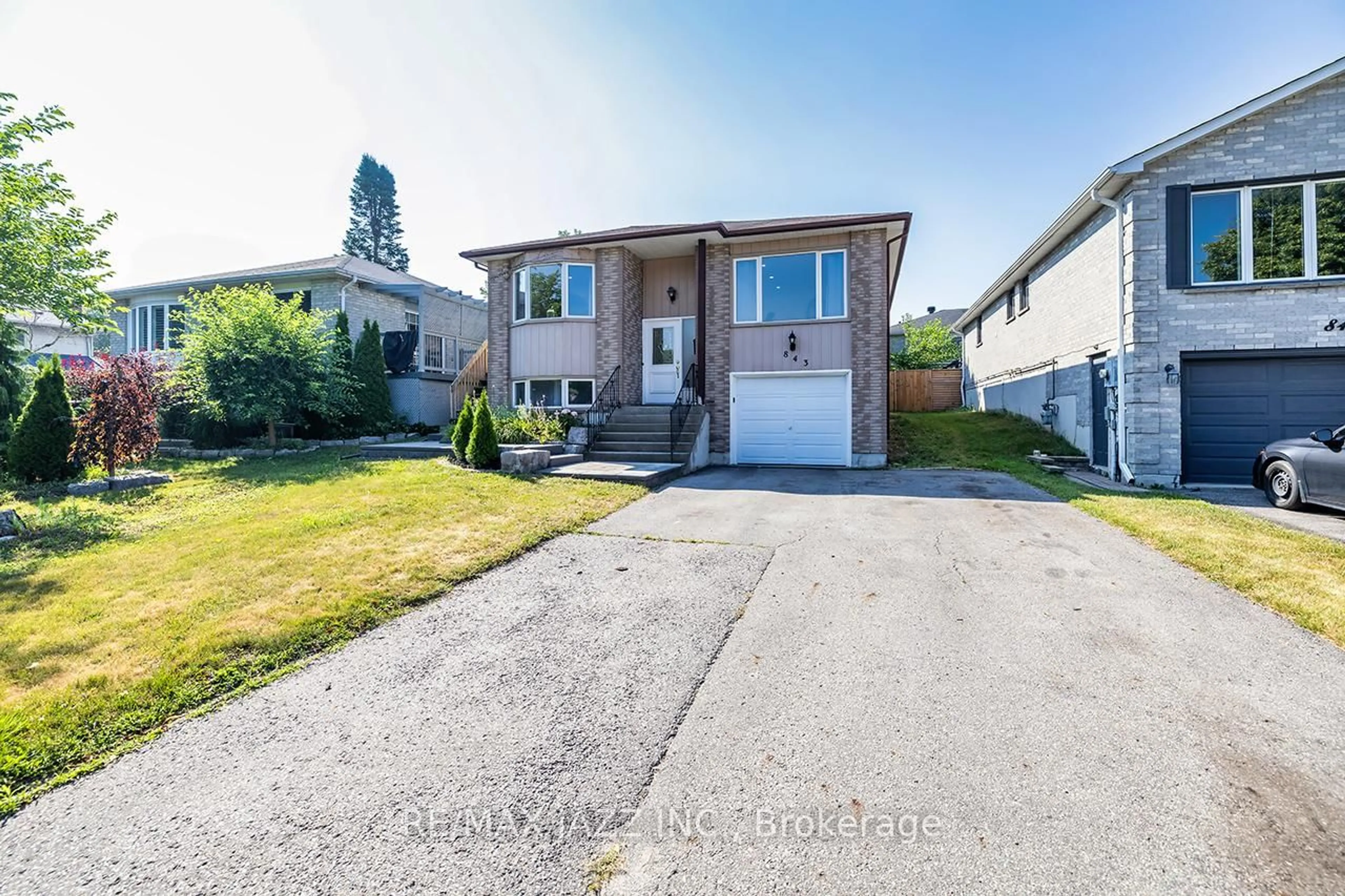 Home with vinyl exterior material, street for 843 Charisma Cres, Oshawa Ontario L1J 7S8