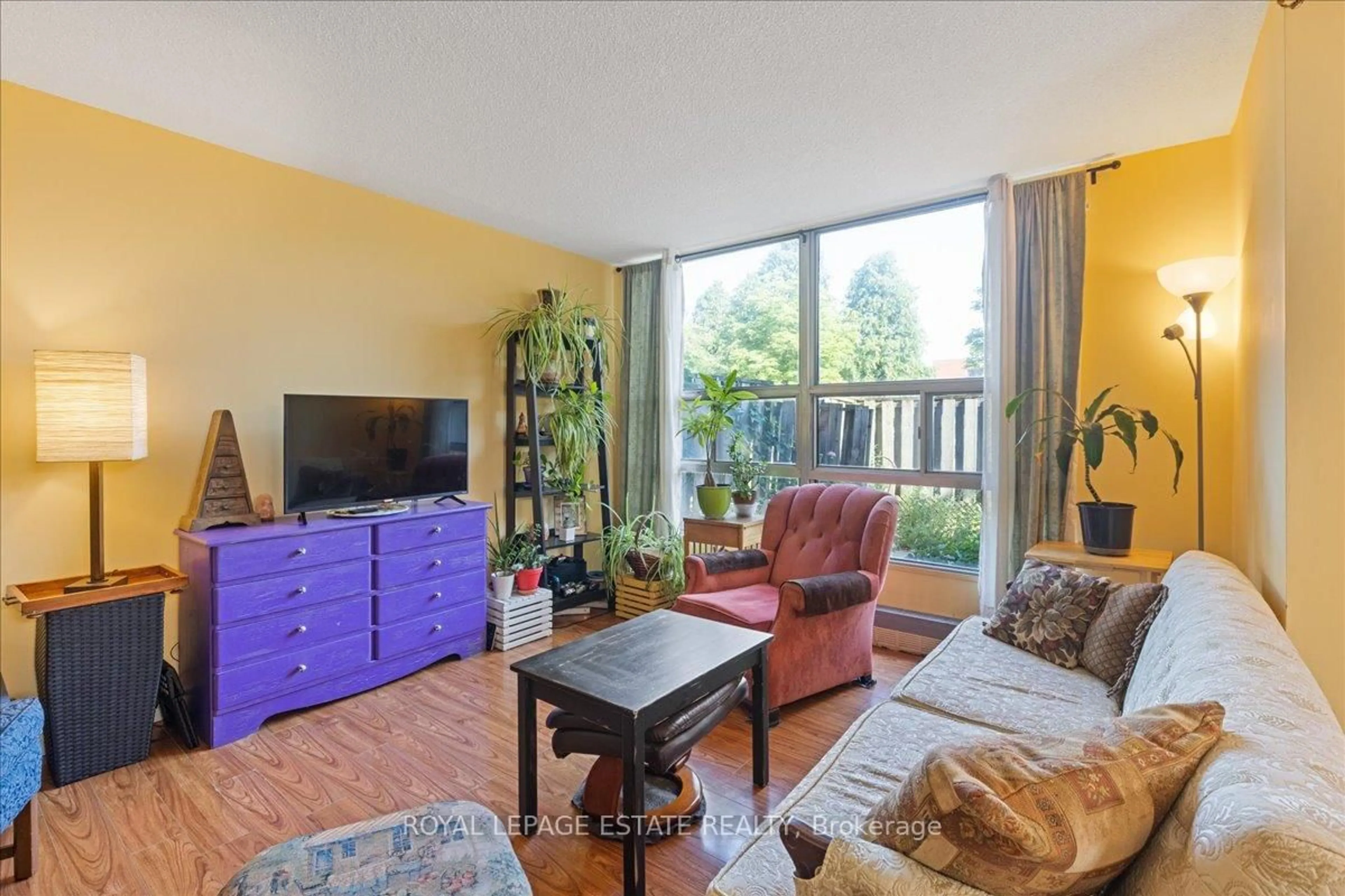 Living room with furniture, unknown for 1703 Mccowan Rd #P3, Toronto Ontario M1S 4L1