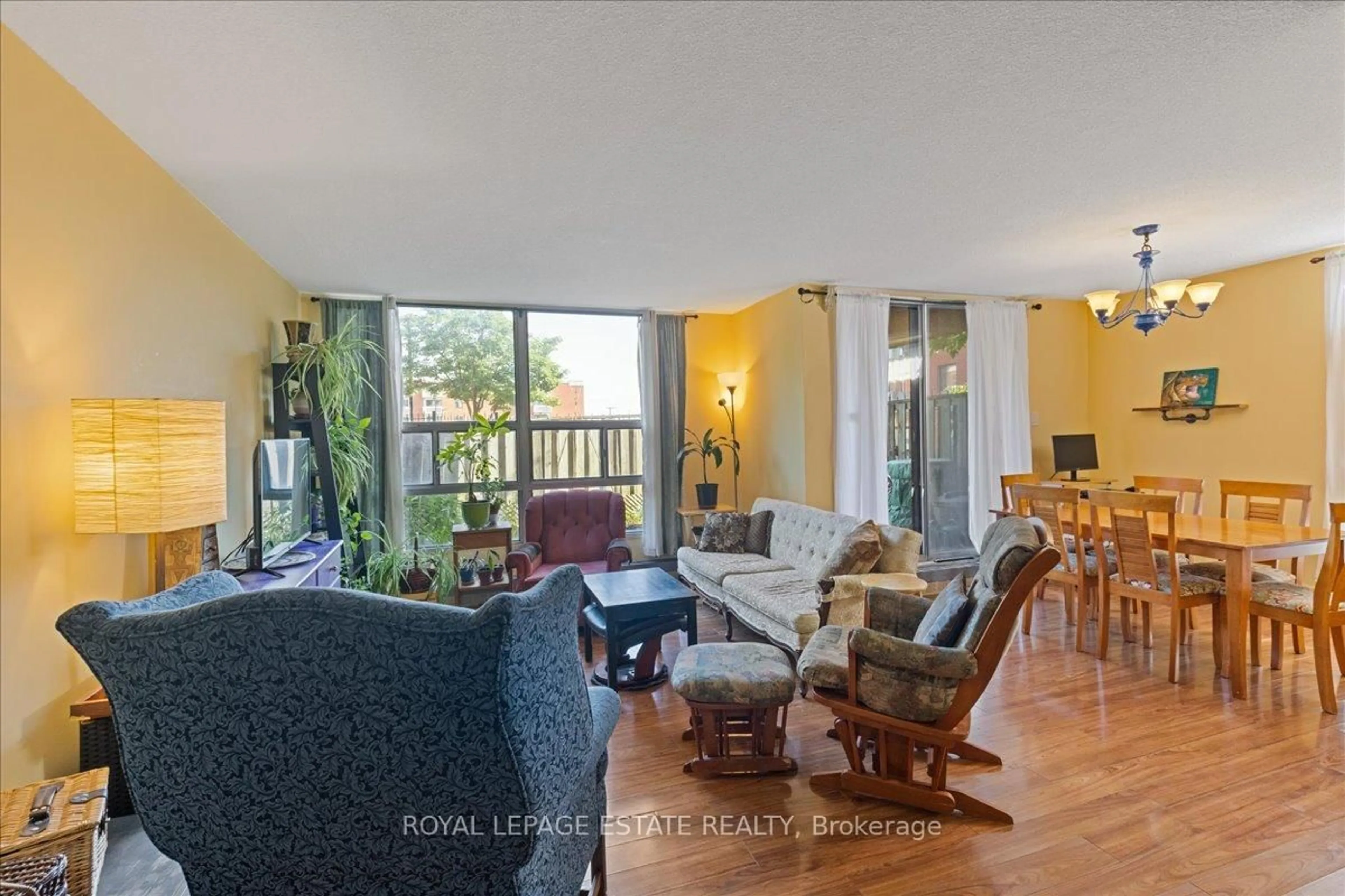 Living room with furniture, unknown for 1703 Mccowan Rd #P3, Toronto Ontario M1S 4L1