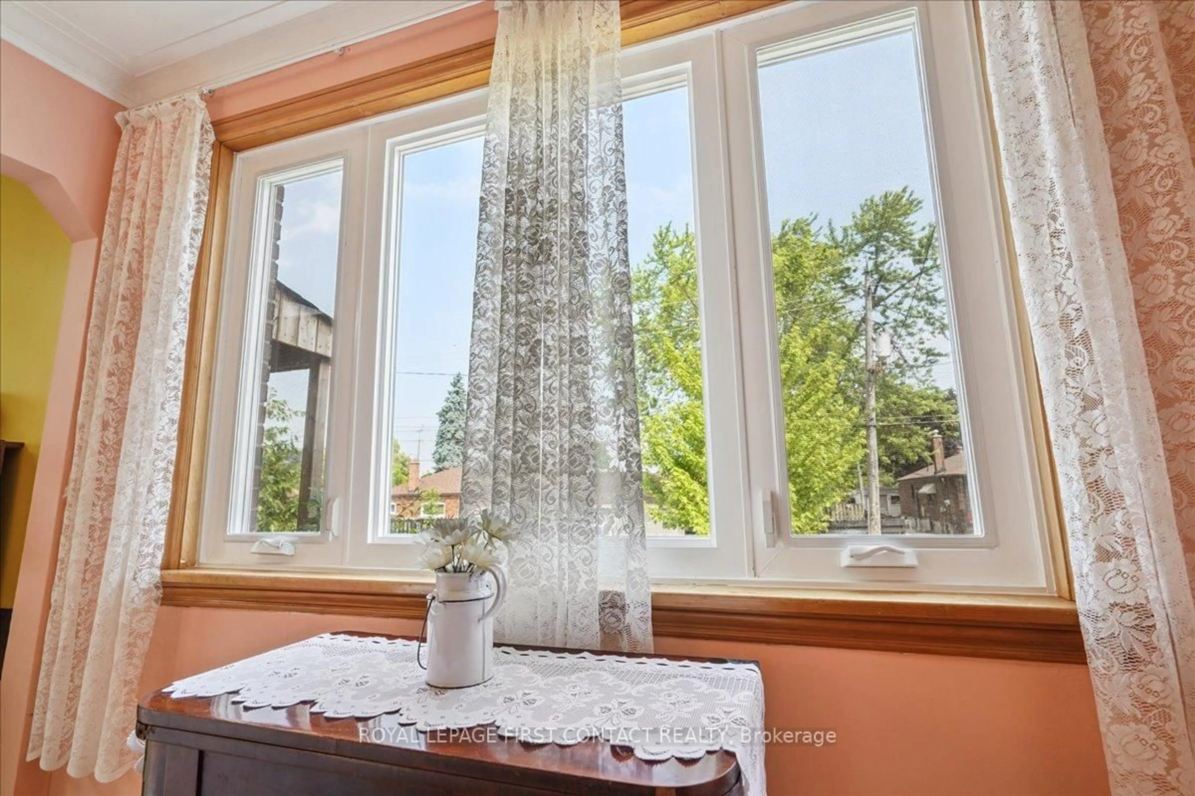 A pic of a room for 5 Radnor Ave, Toronto Ontario M1P 1G3