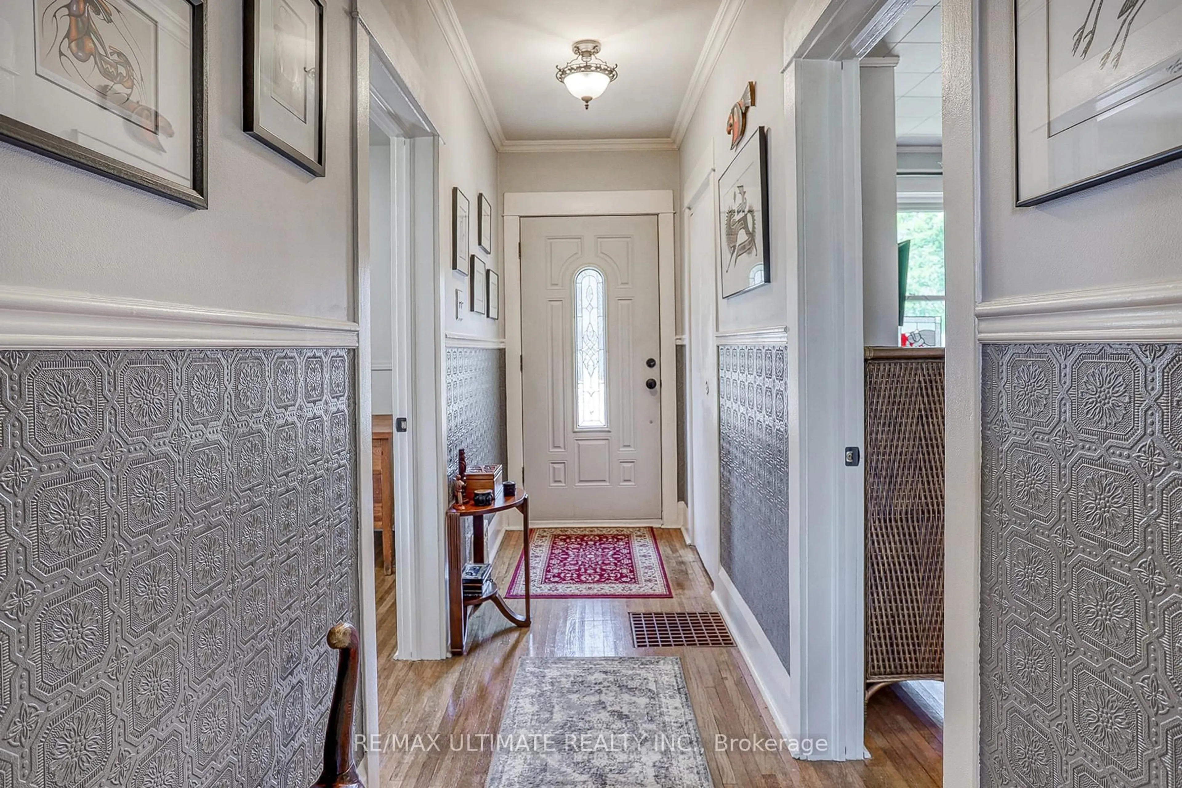 Indoor entryway for 291 Morningside Ave, Toronto Ontario M1E 3G1