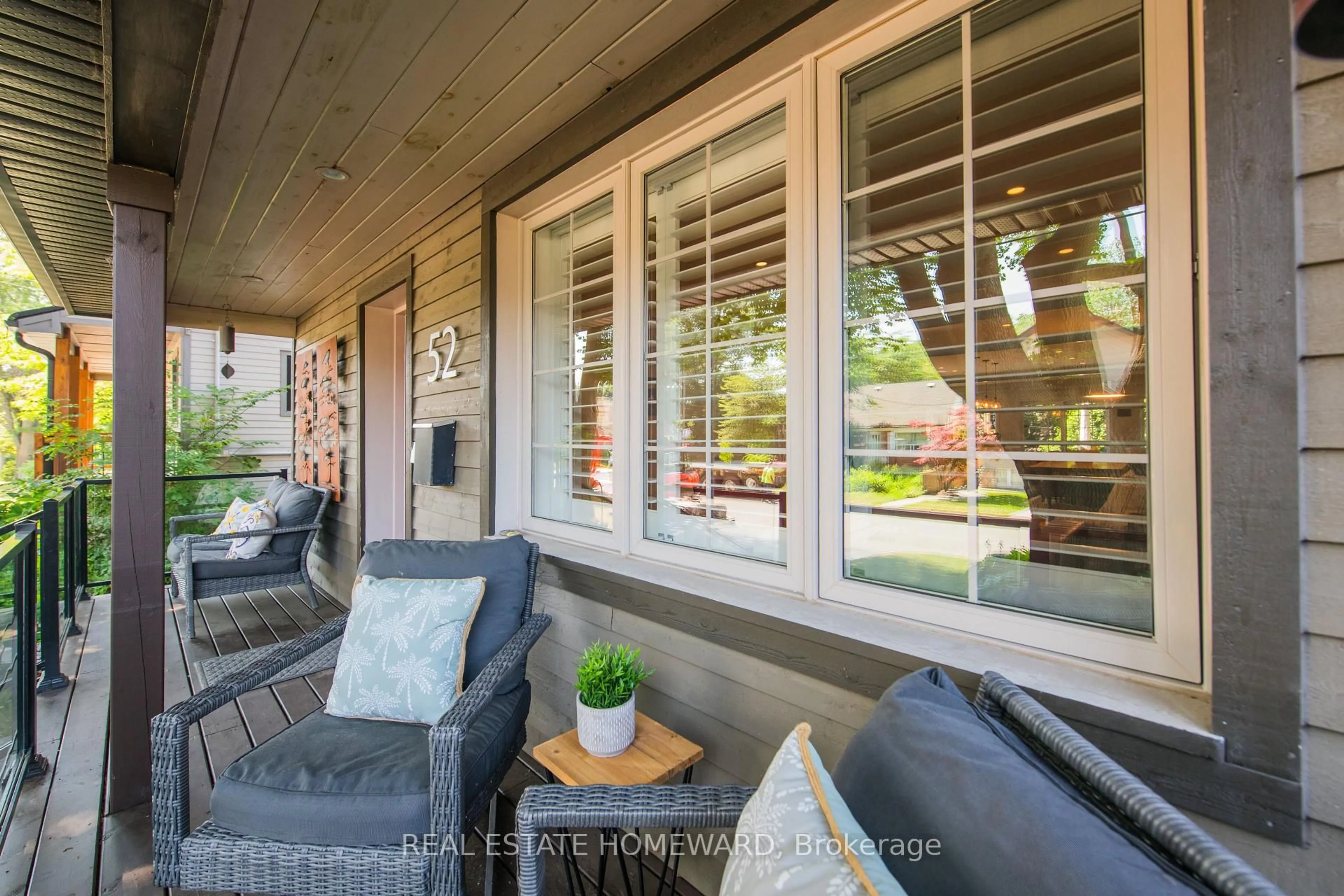 Patio, street for 52 Harewood Ave, Toronto Ontario M1M 2R3