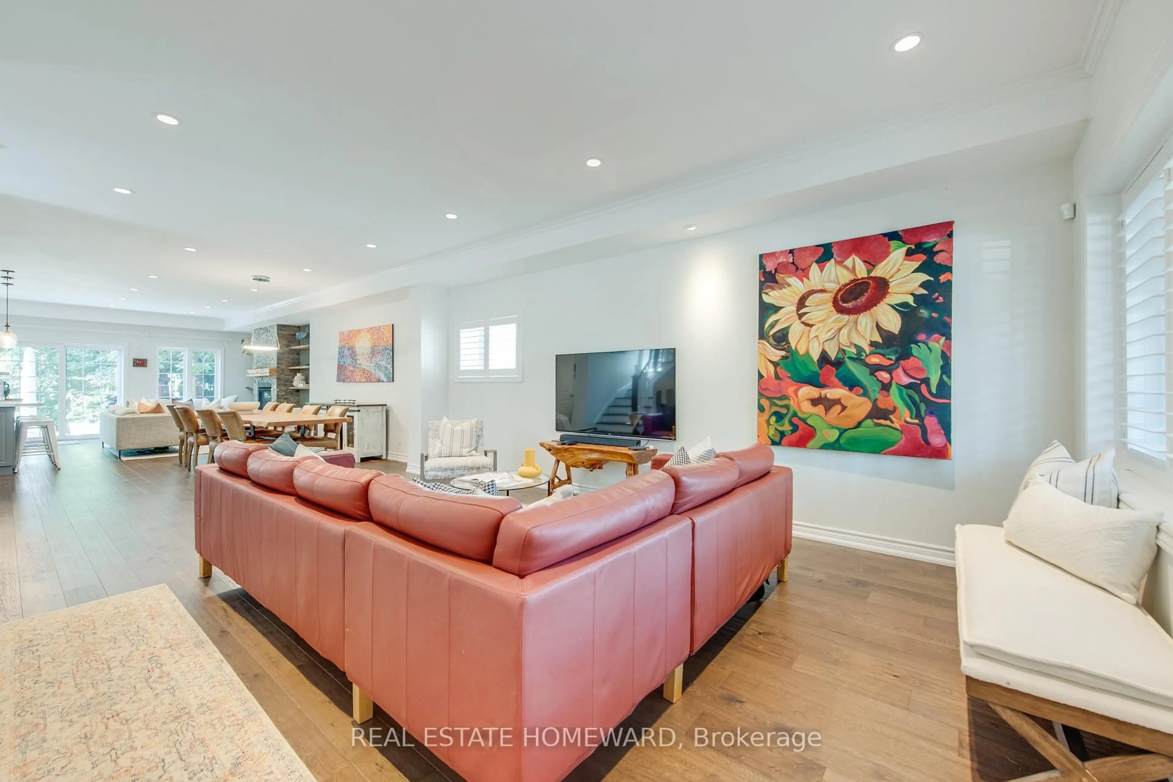 Living room with furniture, unknown for 52 Harewood Ave, Toronto Ontario M1M 2R3