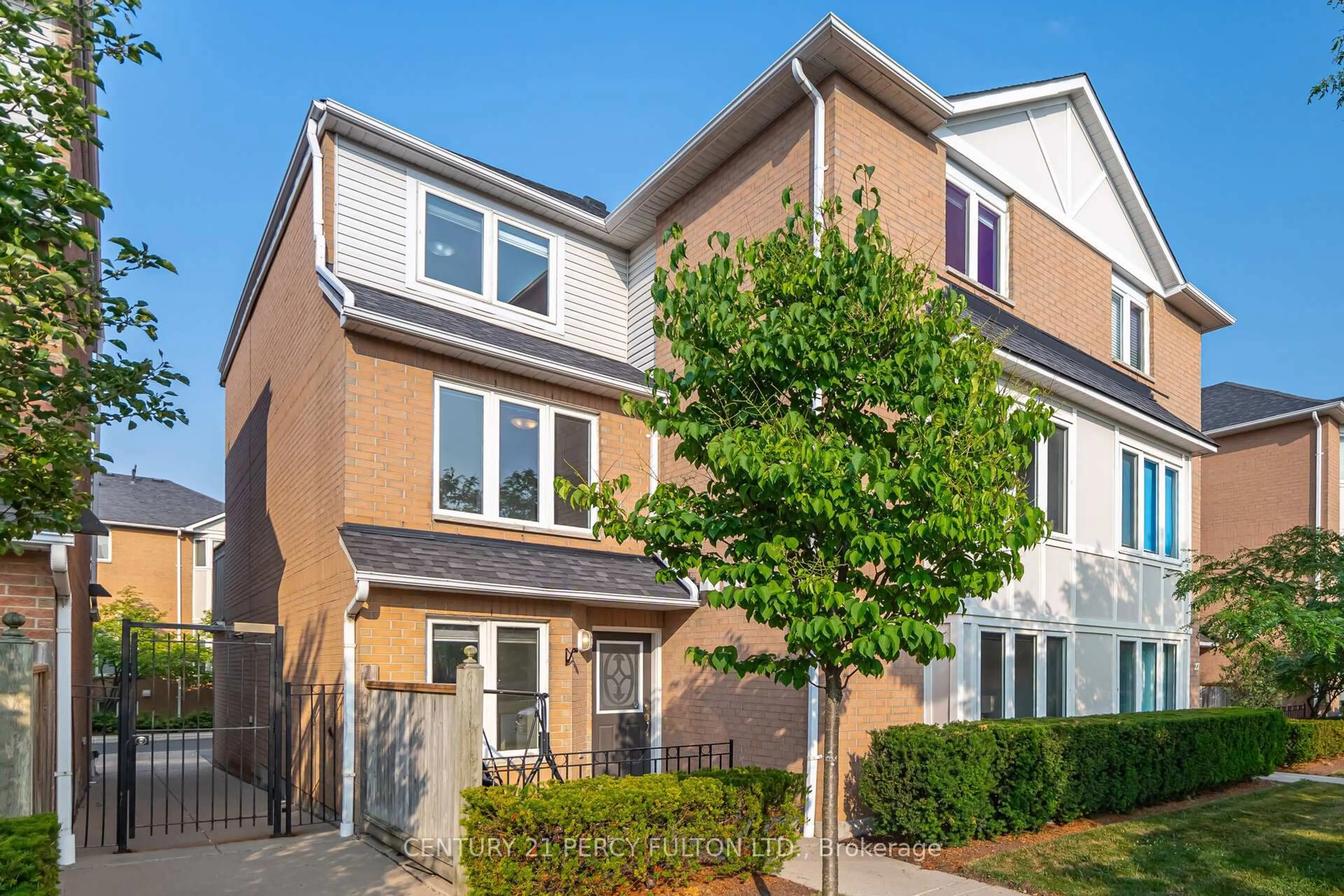 Home with brick exterior material, street for 29 Mondeo Dr, Toronto Ontario M1P 5B6
