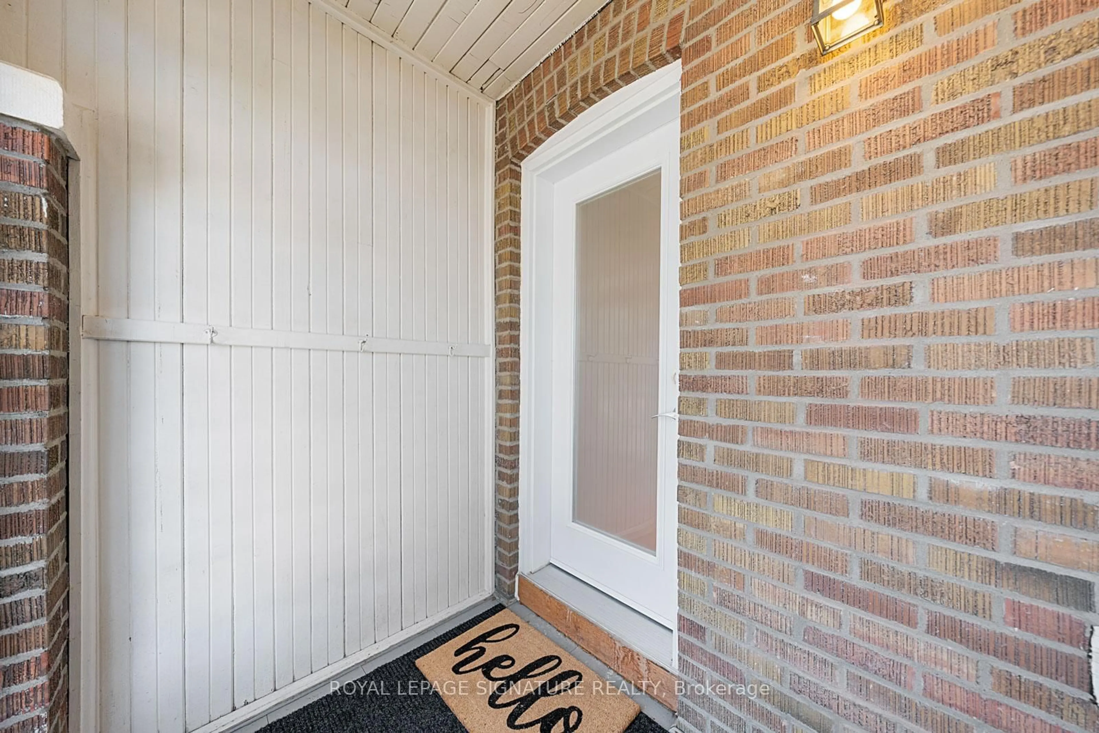 Indoor entryway for 99 Kent Rd, Toronto Ontario M4L 2X5