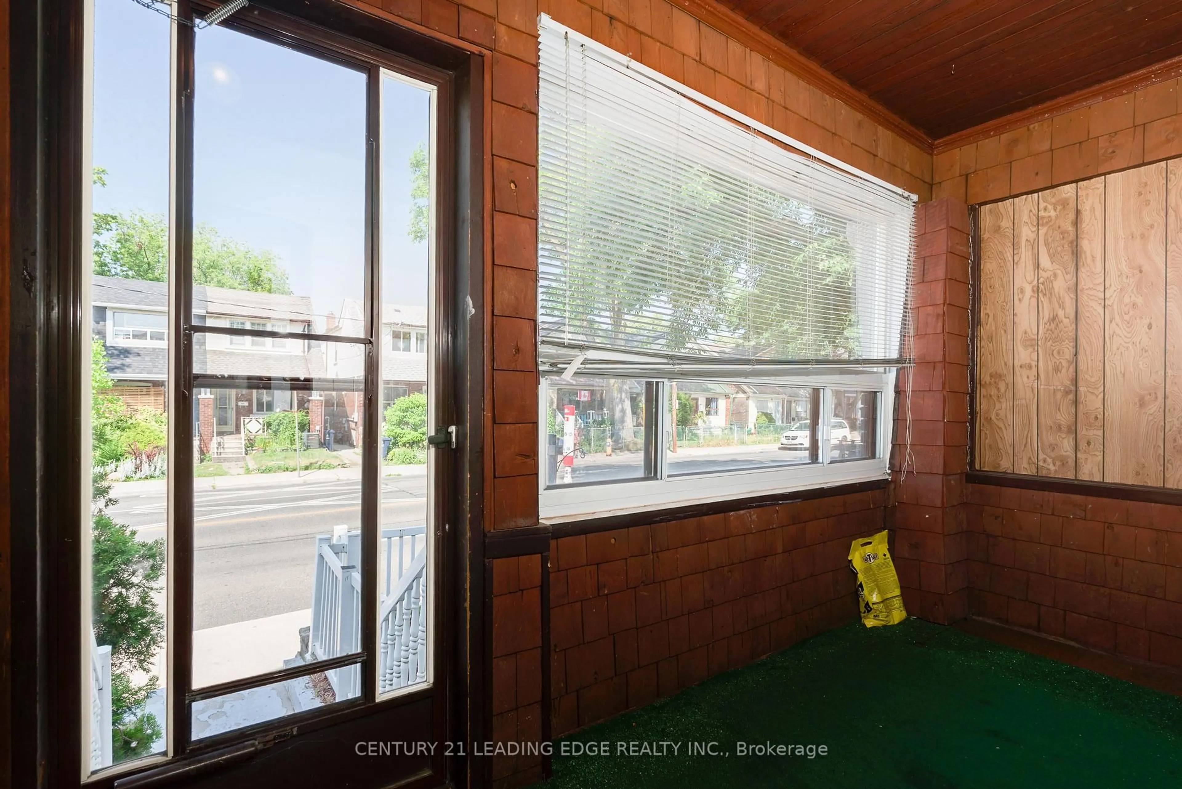Unknown for 635 Coxwell Ave, Toronto Ontario M4C 3B8