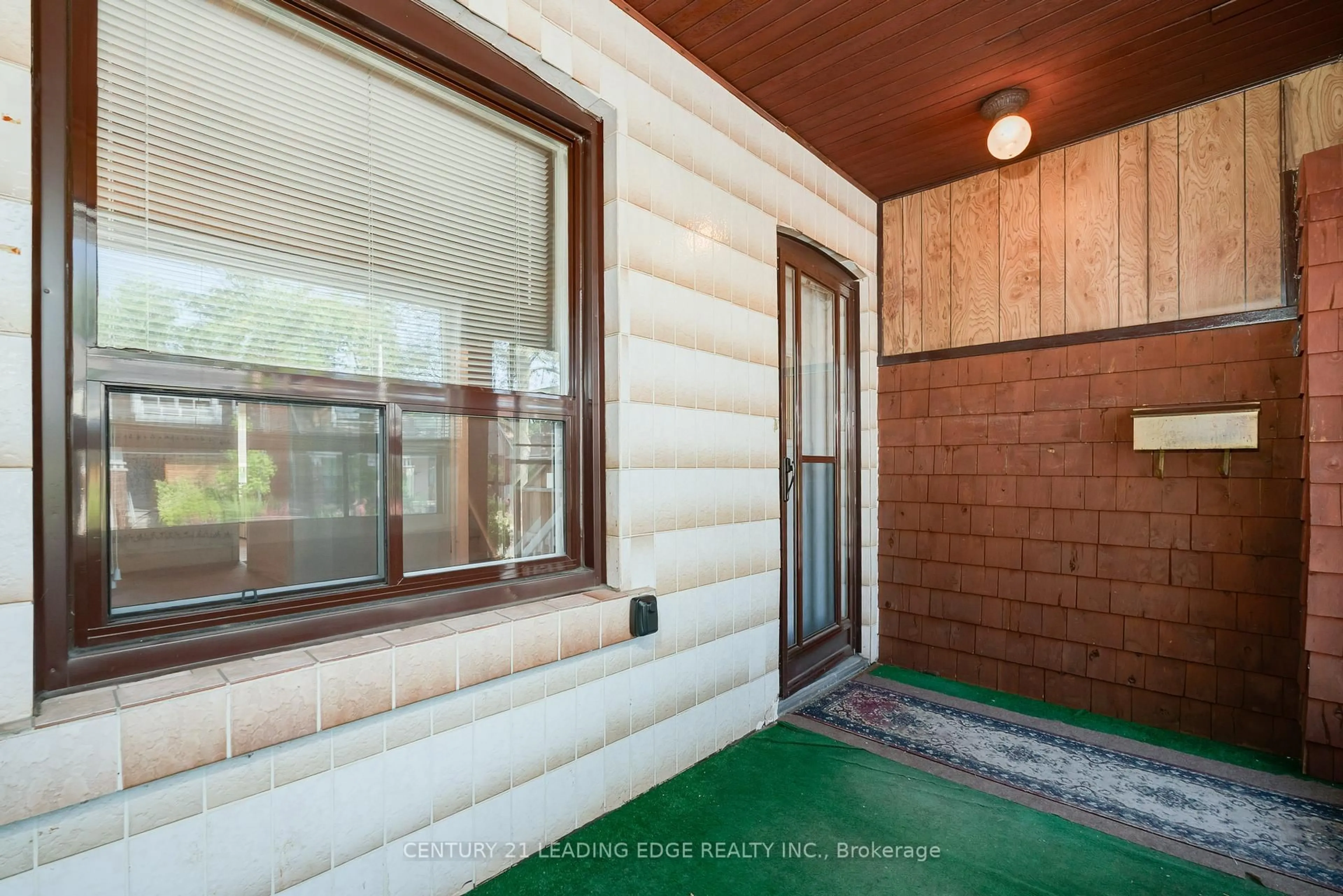 Unknown for 635 Coxwell Ave, Toronto Ontario M4C 3B8