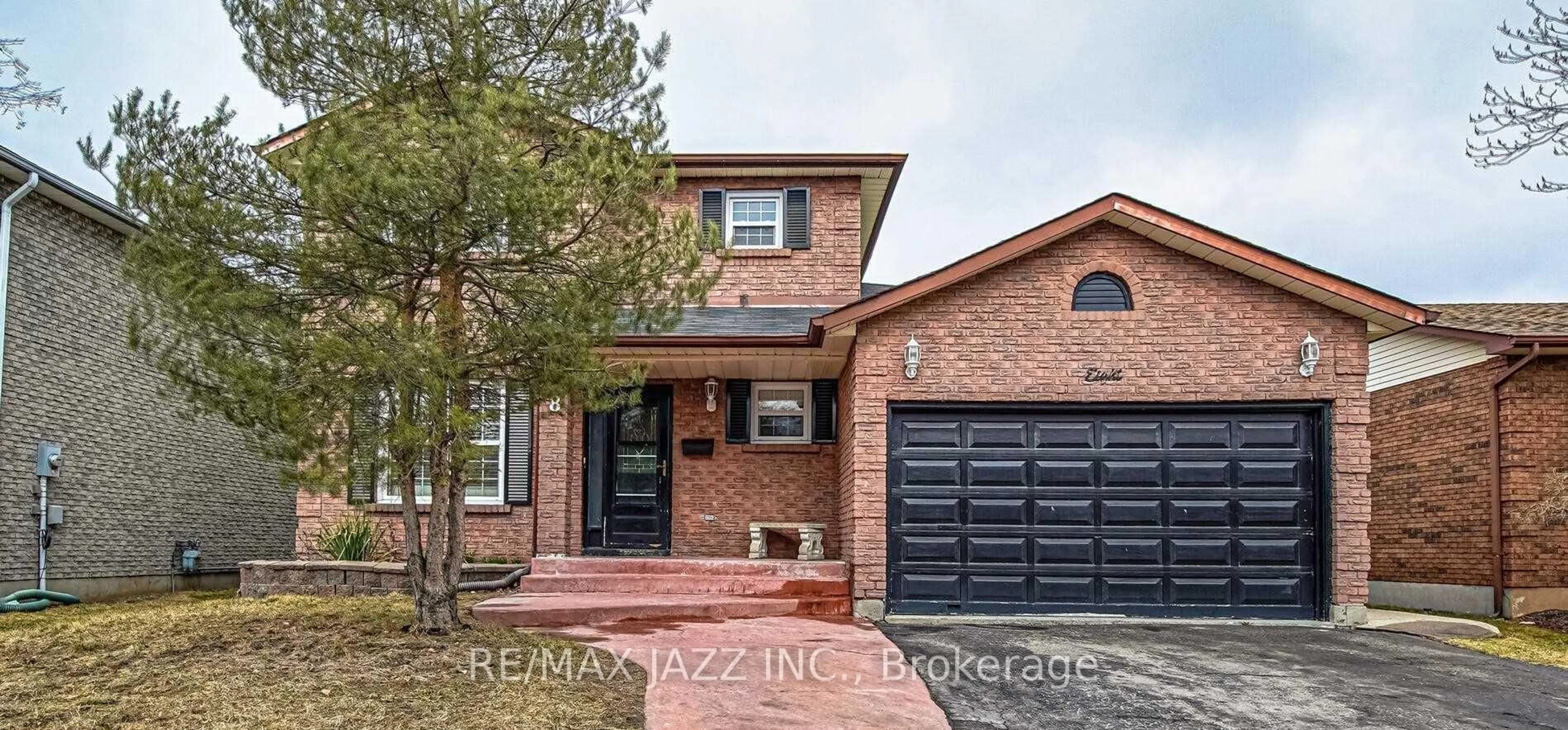 Home with brick exterior material, street for 8 Cloverfield St, Clarington Ontario L1E 1K3