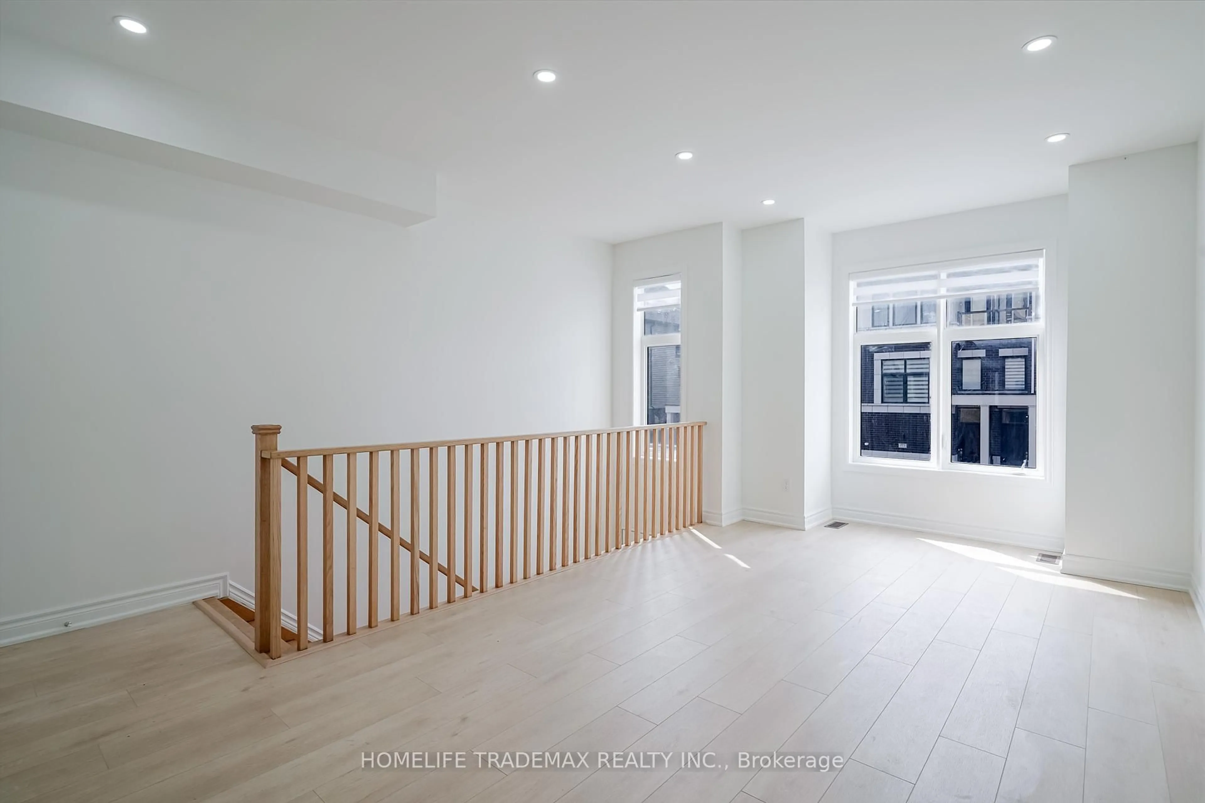 Unknown for 770 Eddystone Path, Oshawa Ontario L1H 0A7