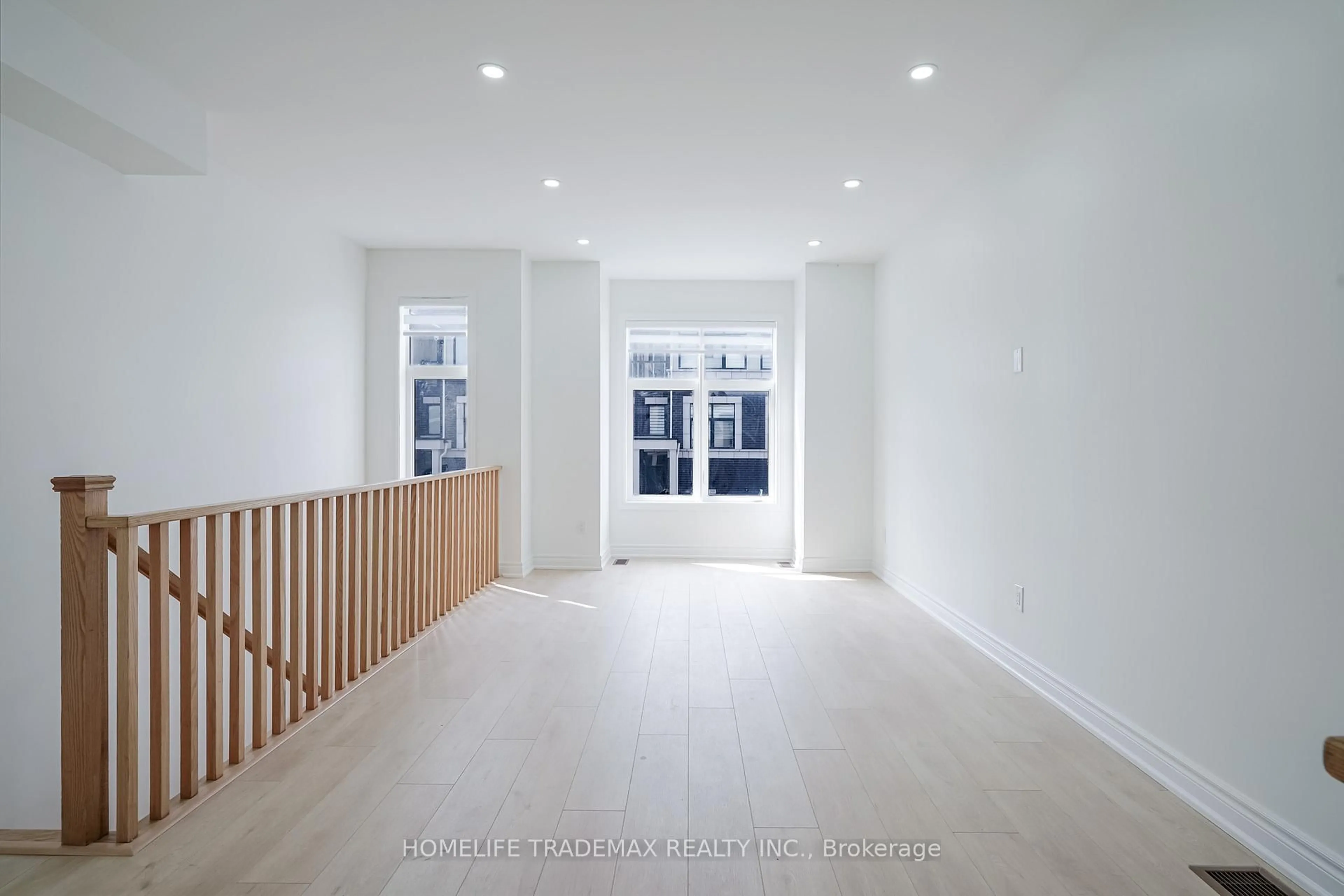 Unknown for 770 Eddystone Path, Oshawa Ontario L1H 0A7