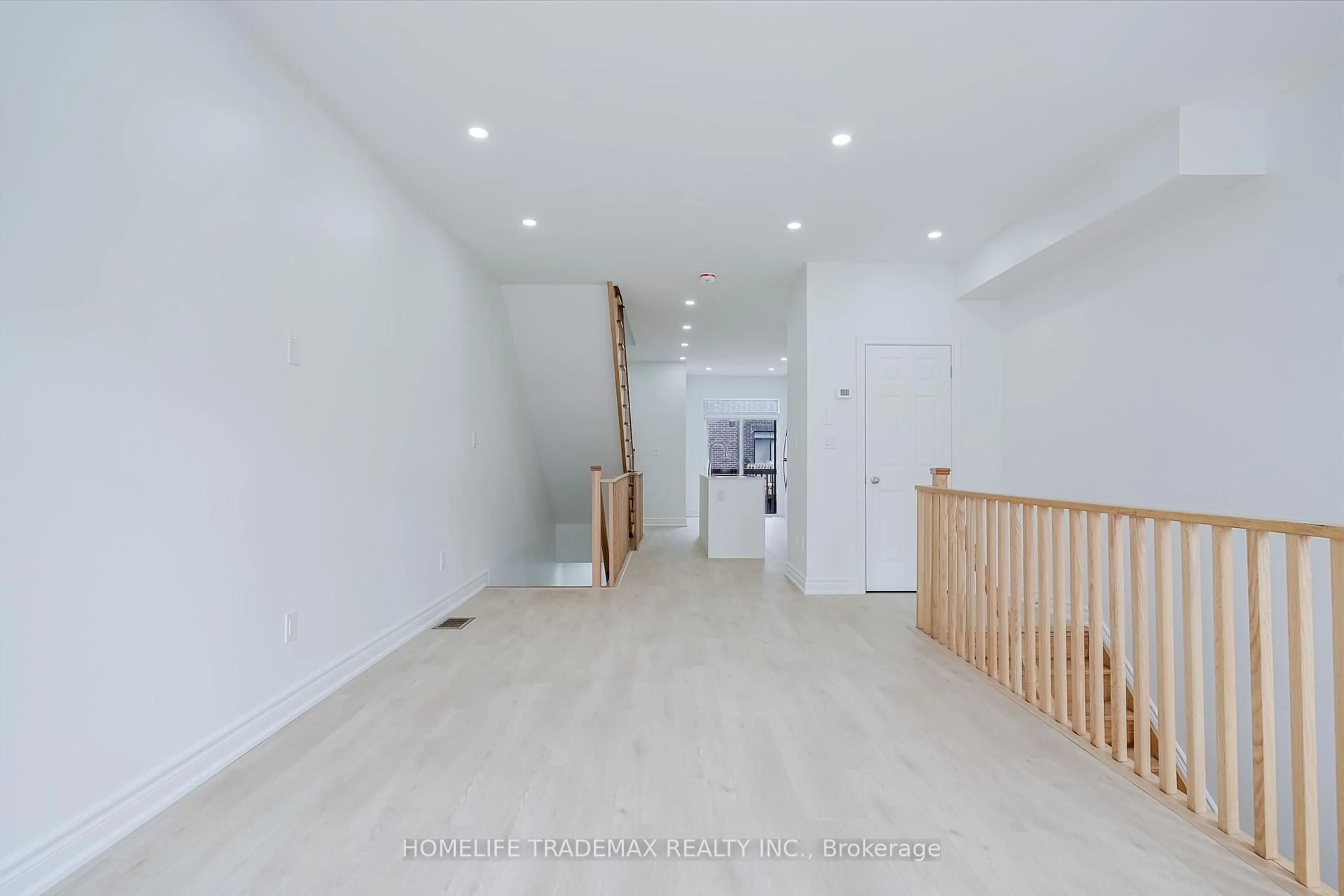 Unknown for 770 Eddystone Path, Oshawa Ontario L1H 0A7