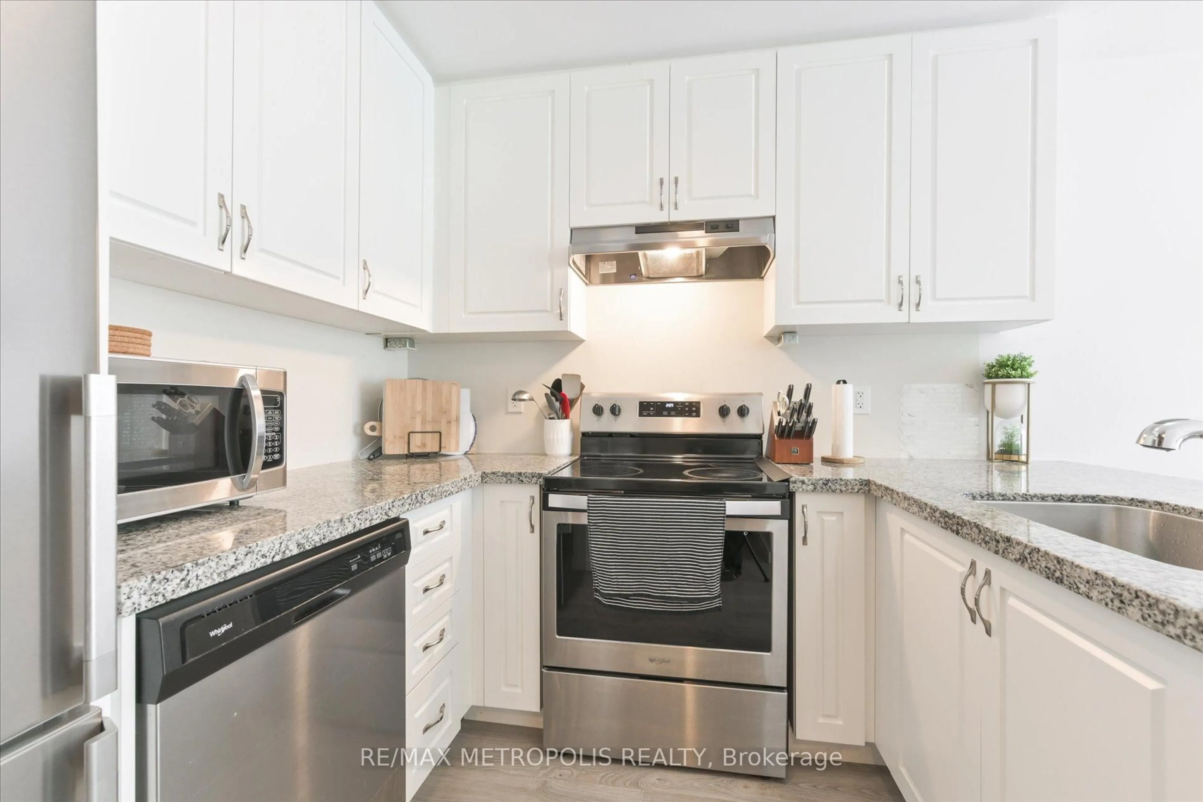 Standard kitchen, ceramic/tile floor for 1711 Pure Springs Blvd Blvd #503, Pickering Ontario L1X 0E3