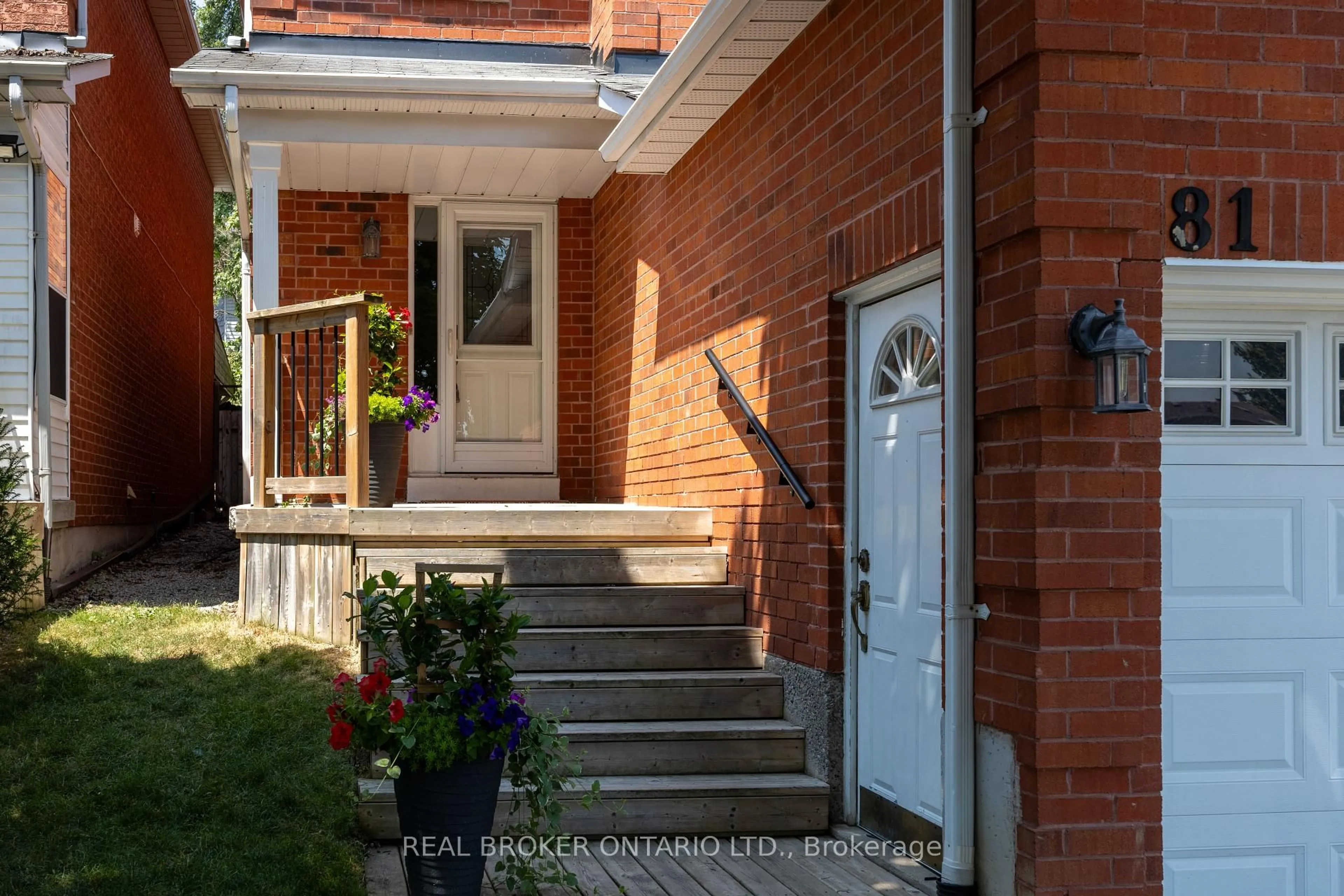 Unknown for 81 Mccrimmon Cres, Clarington Ontario L1C 4N3
