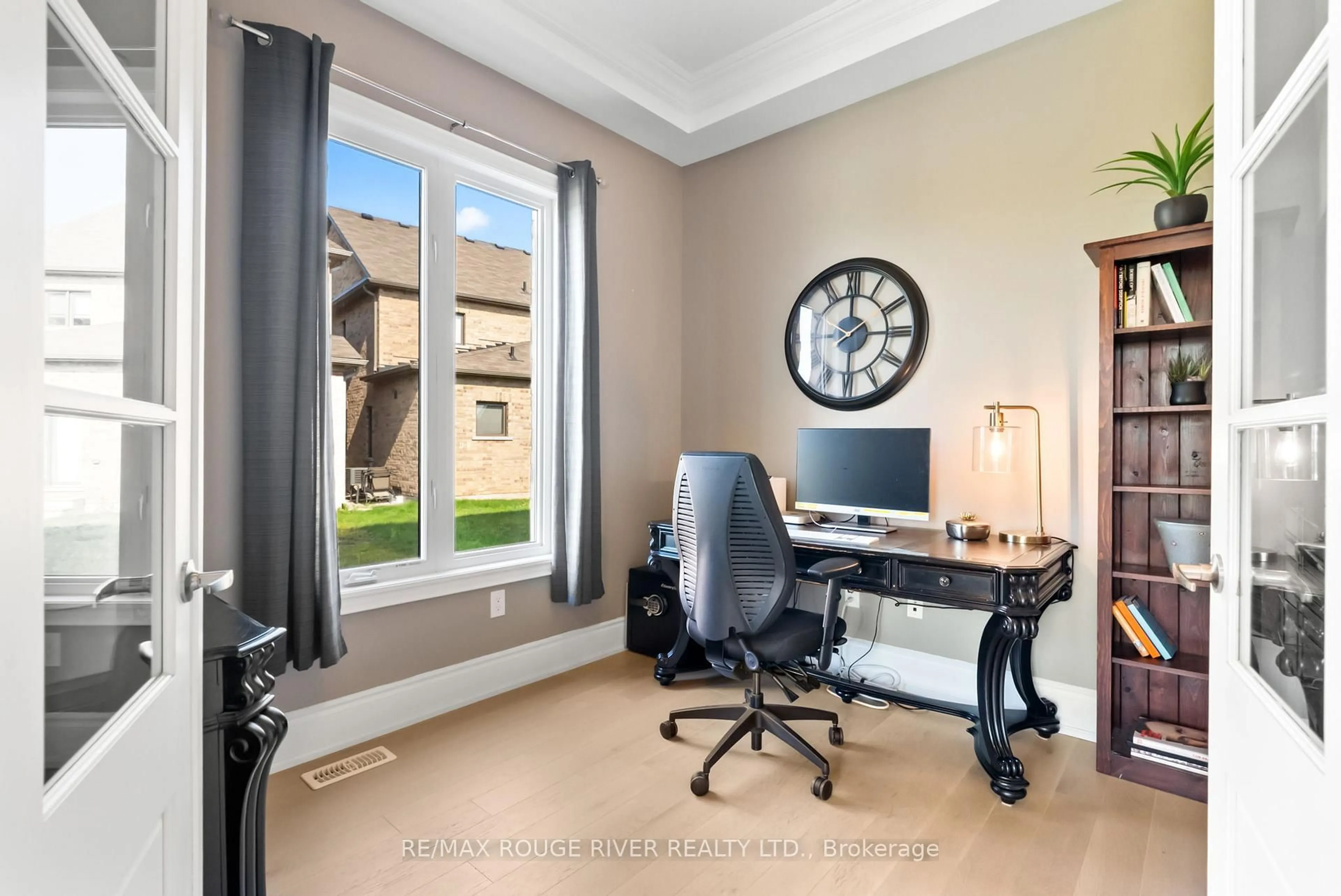 A pic of a room for 1 Lancewood Dr, Whitby Ontario L1R 0N4