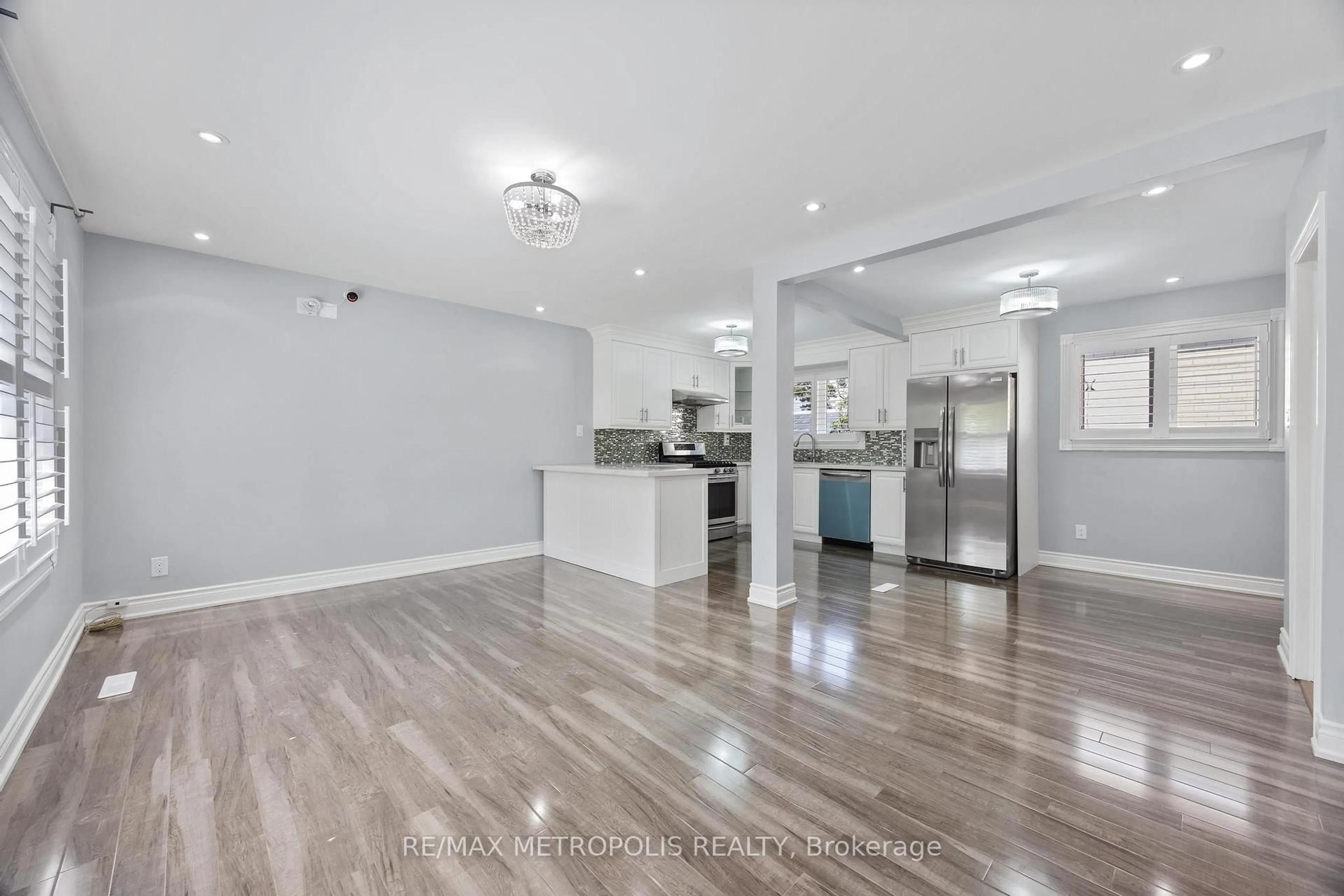 Open concept kitchen, unknown for 70 Sunderland Cres, Toronto Ontario M1H 2V3