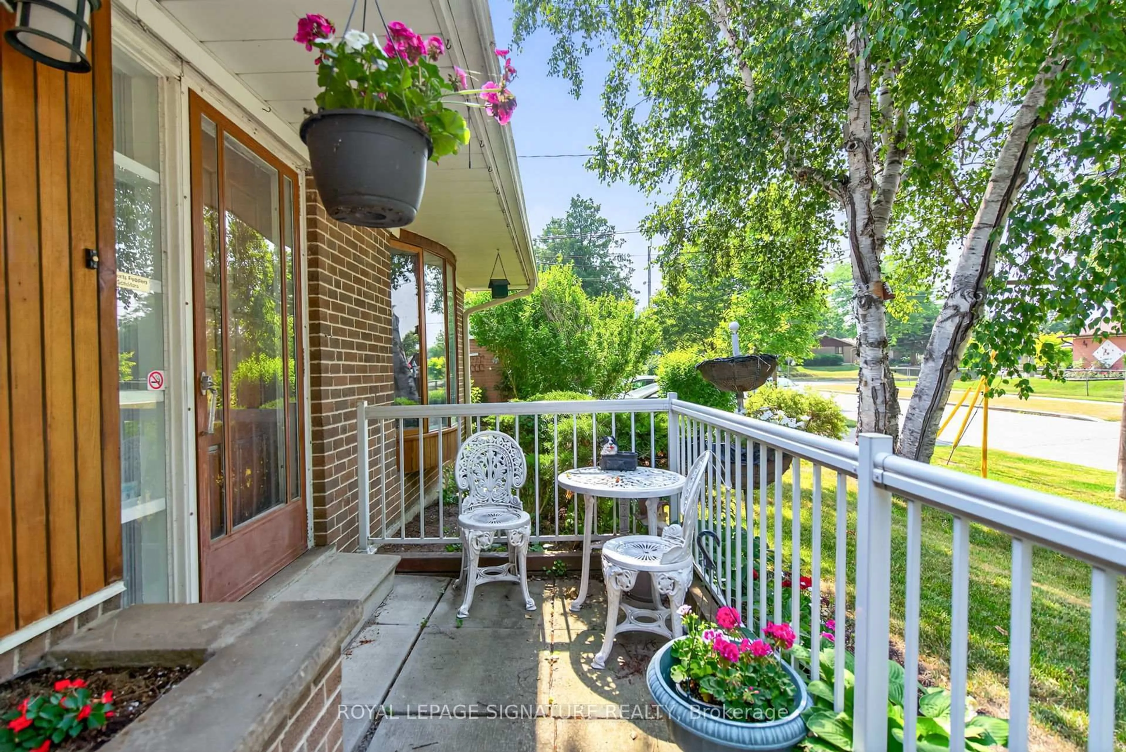 Patio, street for 3 Samson Cres, Toronto Ontario M1G 1N2