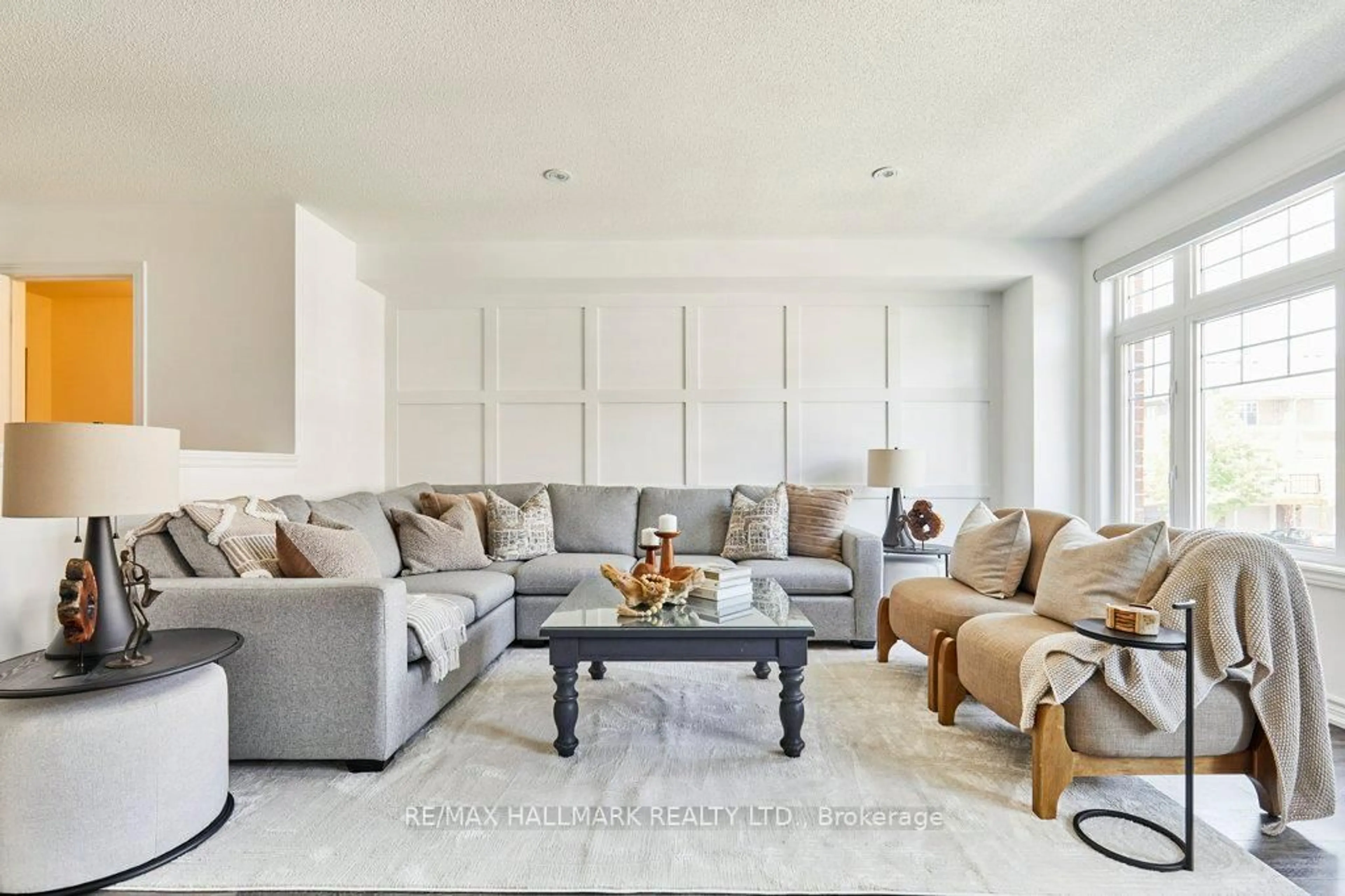 Living room with furniture, unknown for 99 Markham Tr, Clarington Ontario L1C 0S4