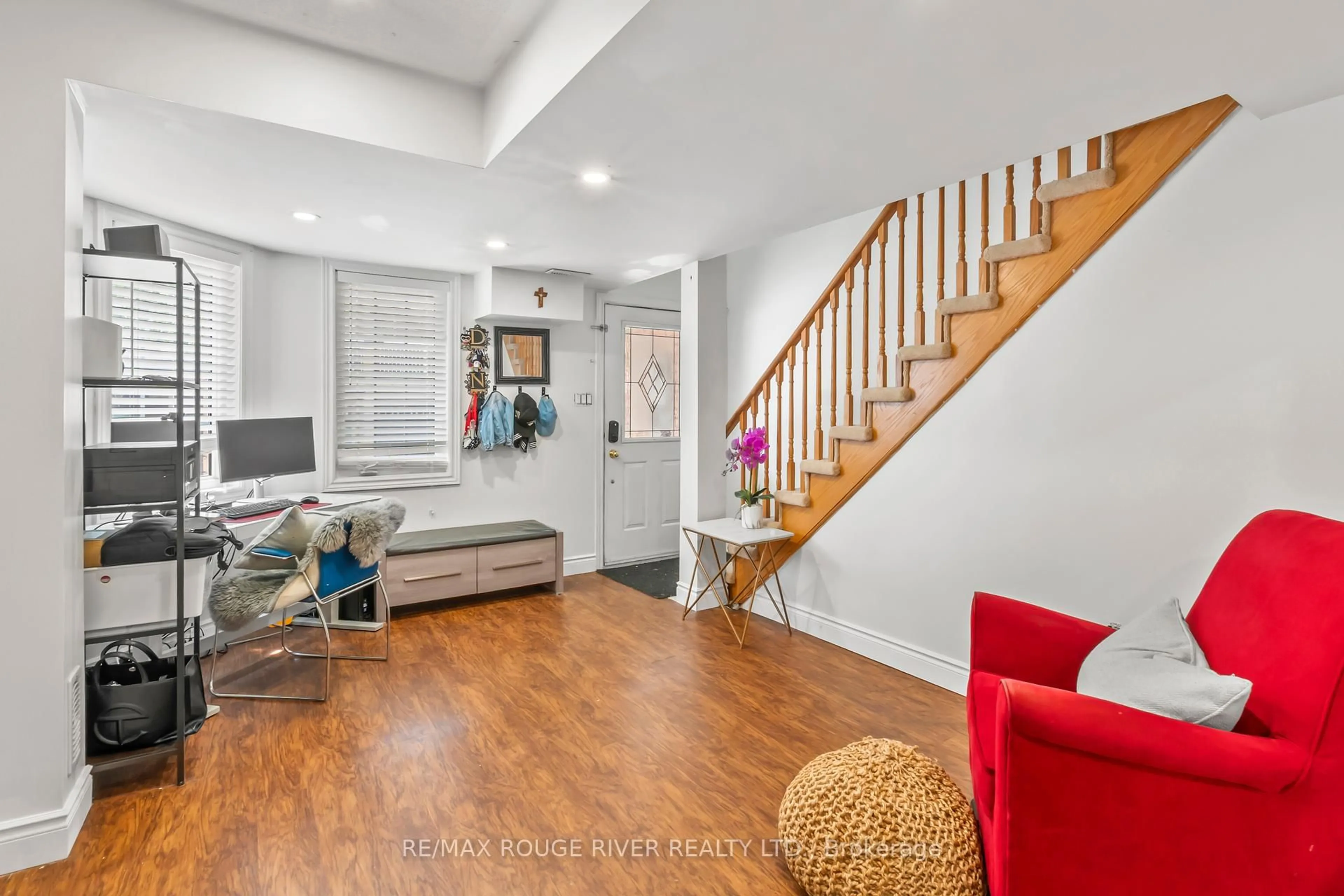 Indoor entryway for 15 Pottle Lane, Ajax Ontario L1S 7S4