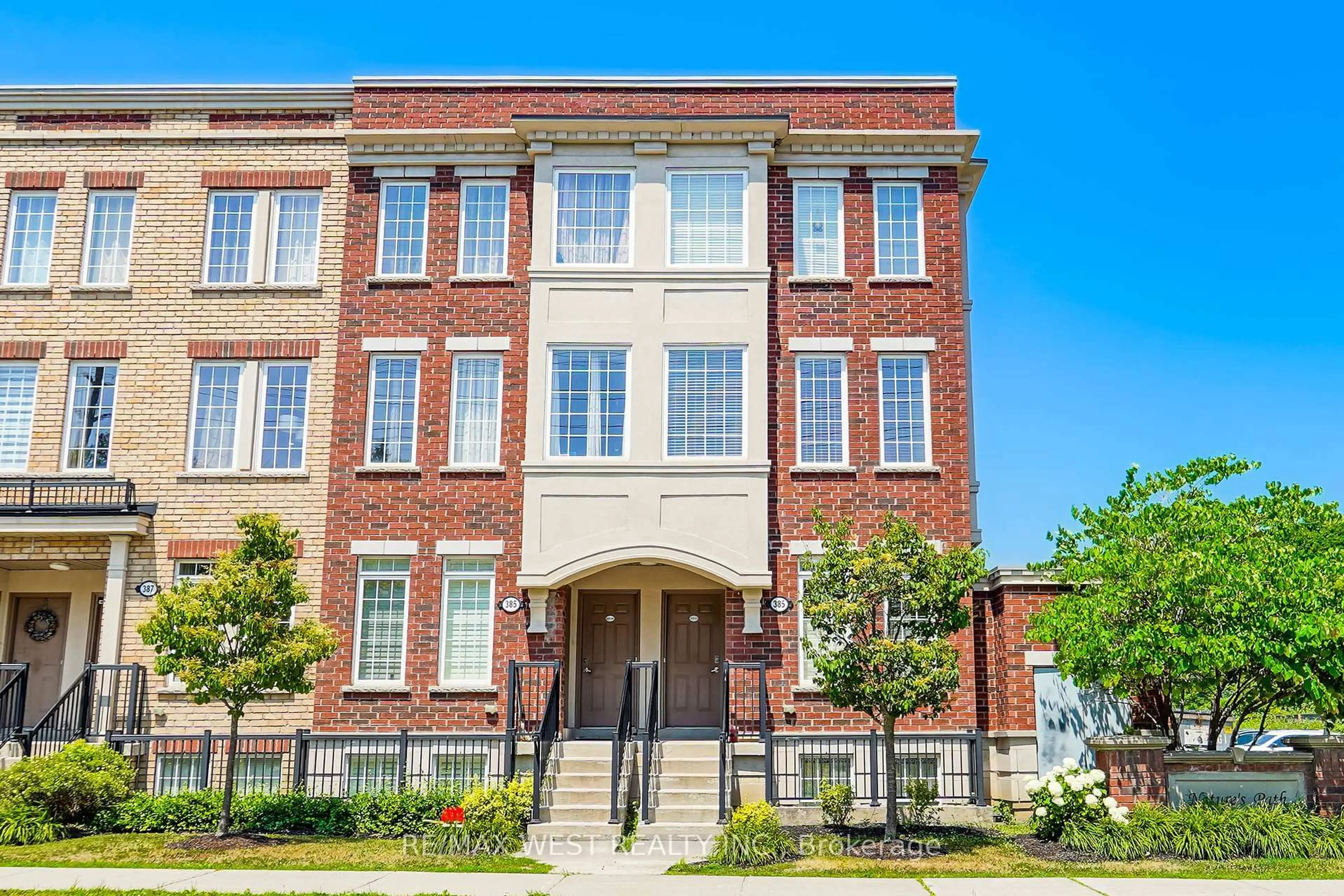 Home with brick exterior material, building for 385 Beechgrove Dr #92, Toronto Ontario M1E 2R1