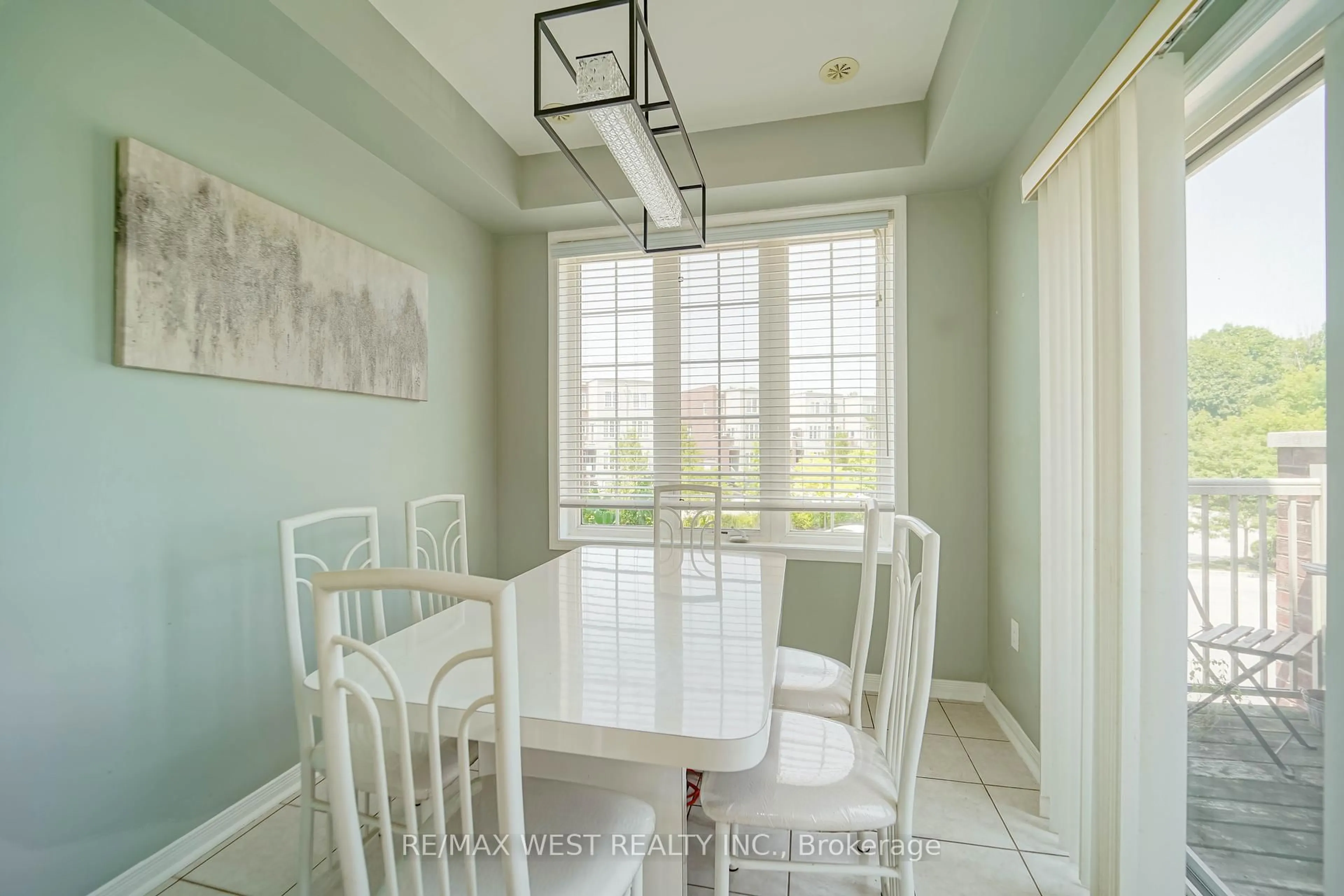 Dining room, ceramic/tile floor for 385 Beechgrove Dr #92, Toronto Ontario M1E 2R1