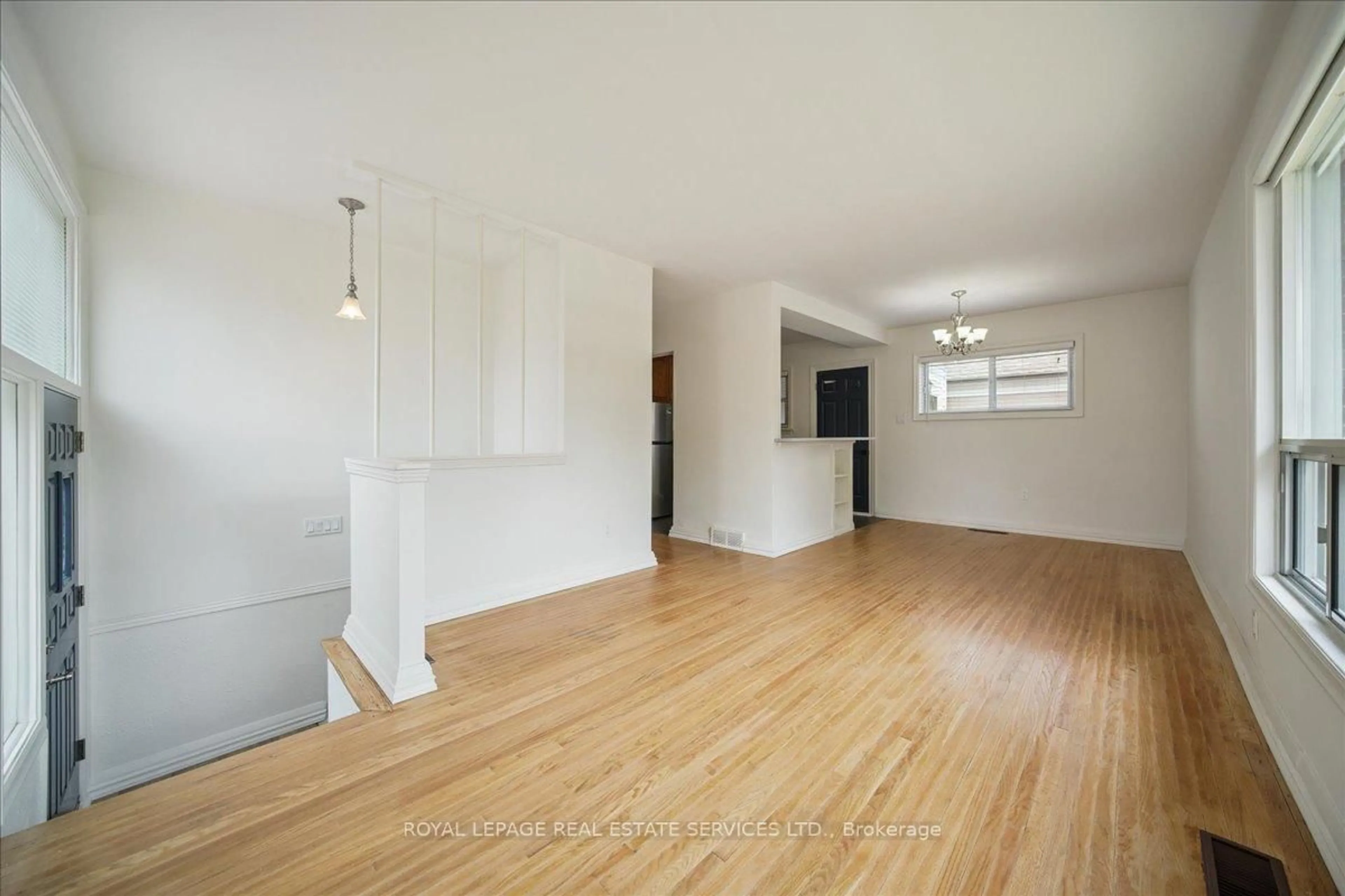 A pic of a room for 10 Mendip Cres, Toronto Ontario M1P 1Y4