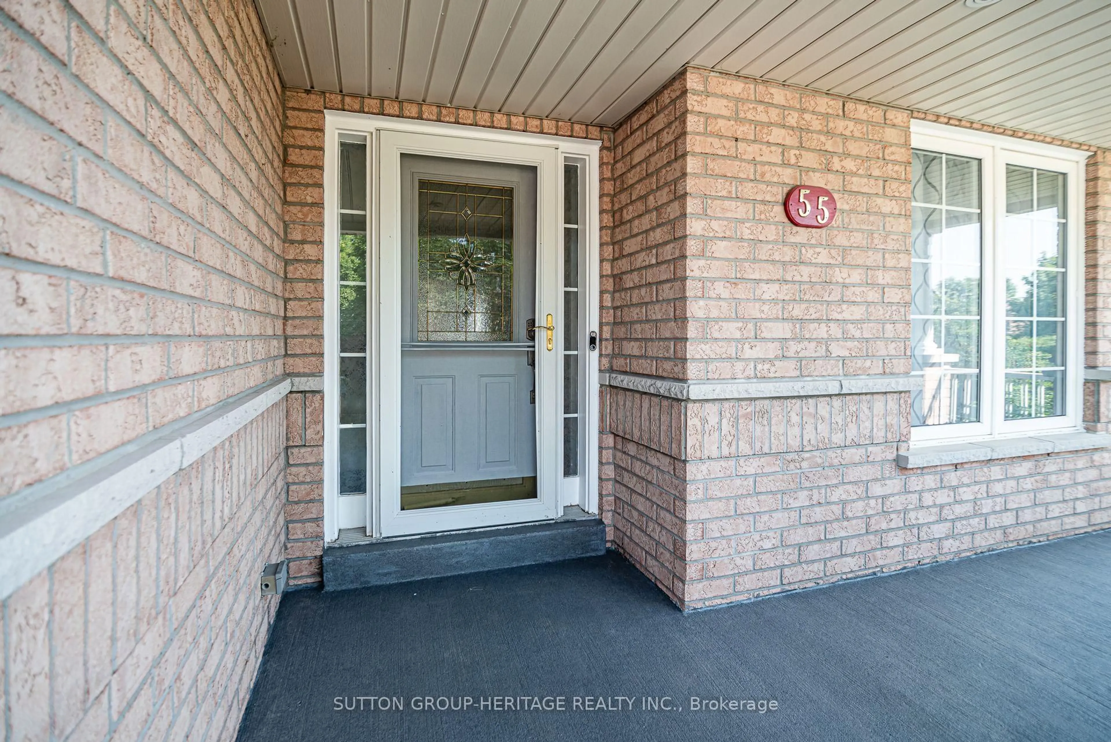 Indoor entryway for 55 Sadler Cres, Scugog Ontario L9L 1T3