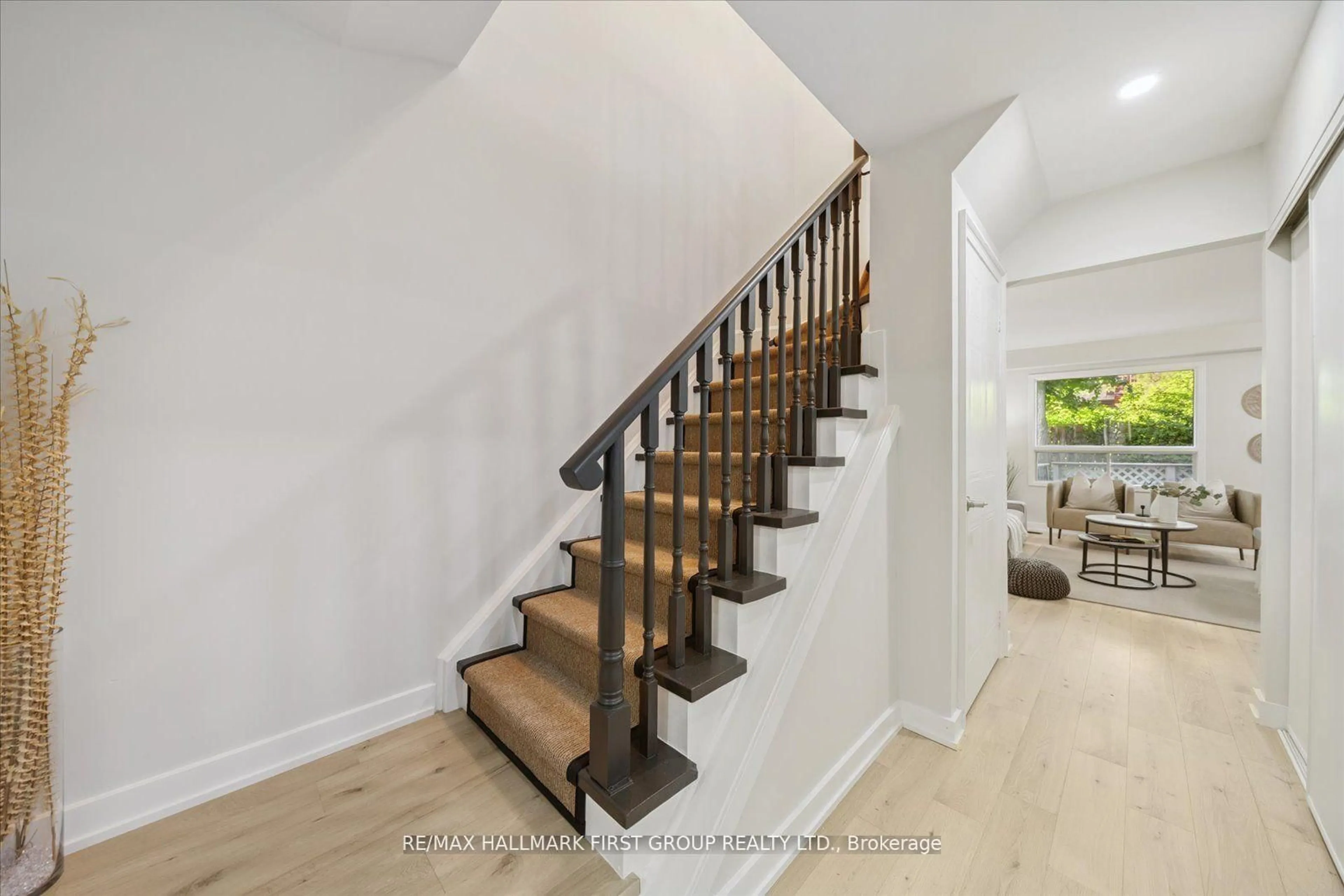 Stairs for 20 Schilling Crt, Whitby Ontario L1N 8X7