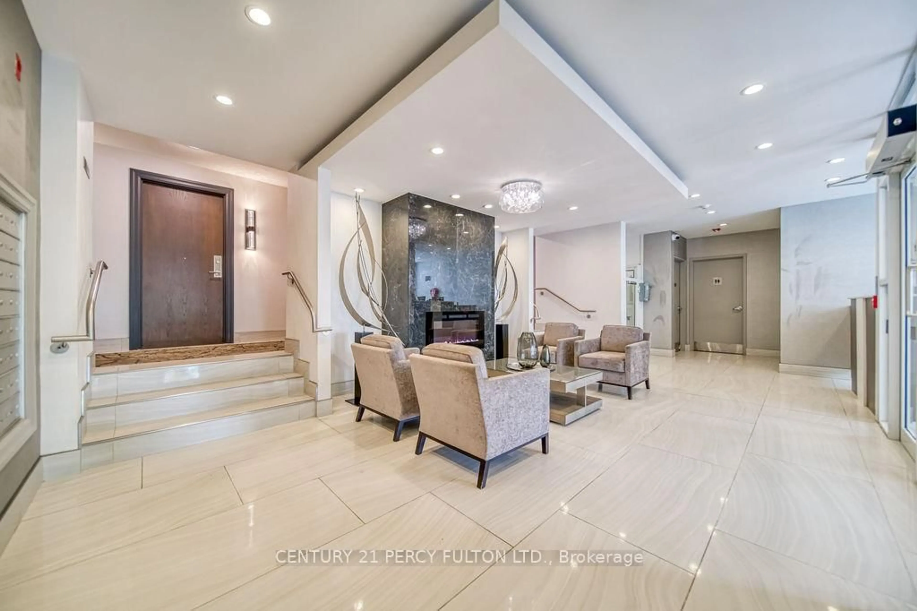 Indoor foyer for 340 Watson St #911, Whitby Ontario L1N 9G1