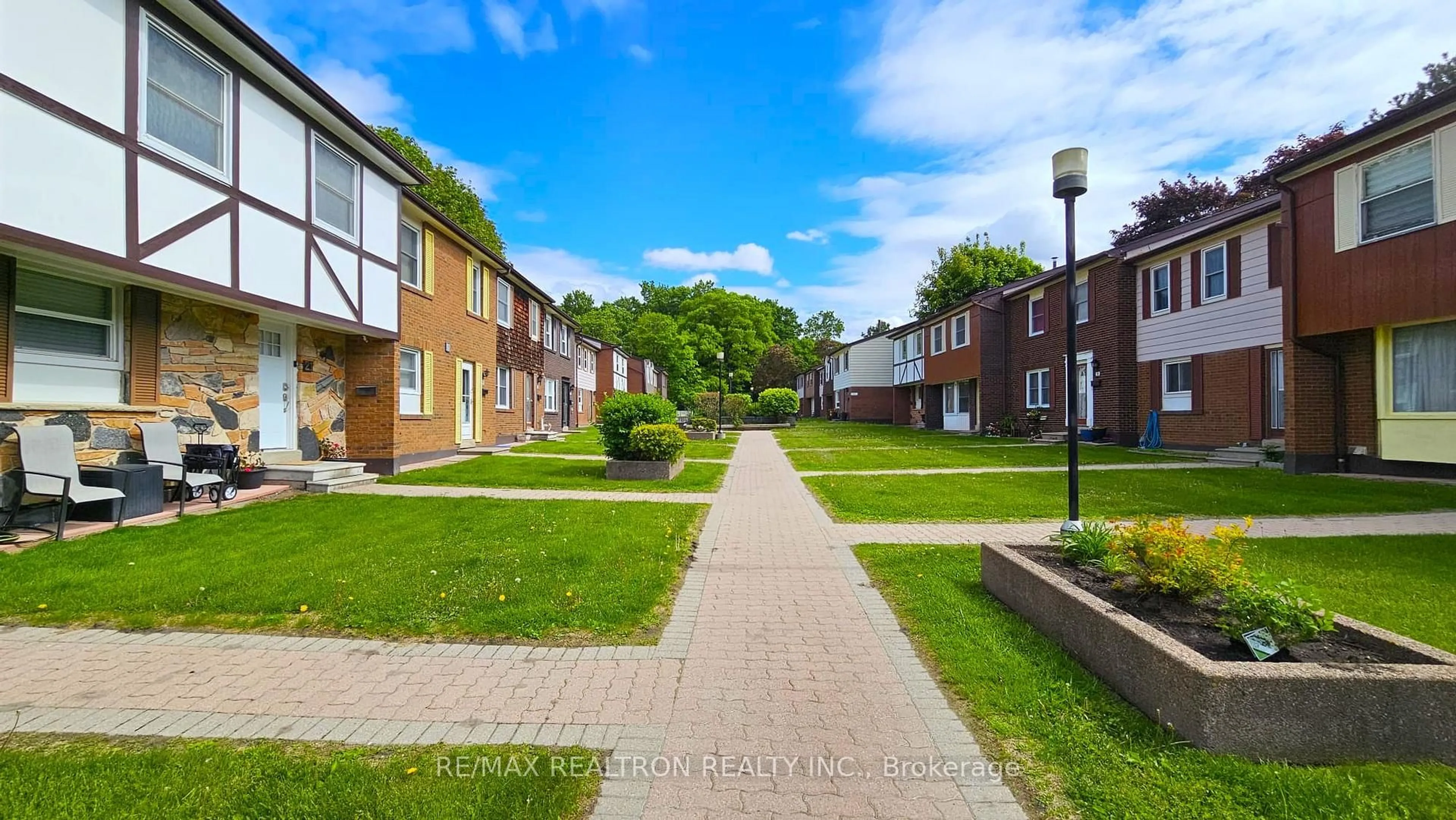 A pic from outside/outdoor area/front of a property/back of a property/a pic from drone, street for 15 Brimwood Blvd #27, Toronto Ontario M1V 1E1