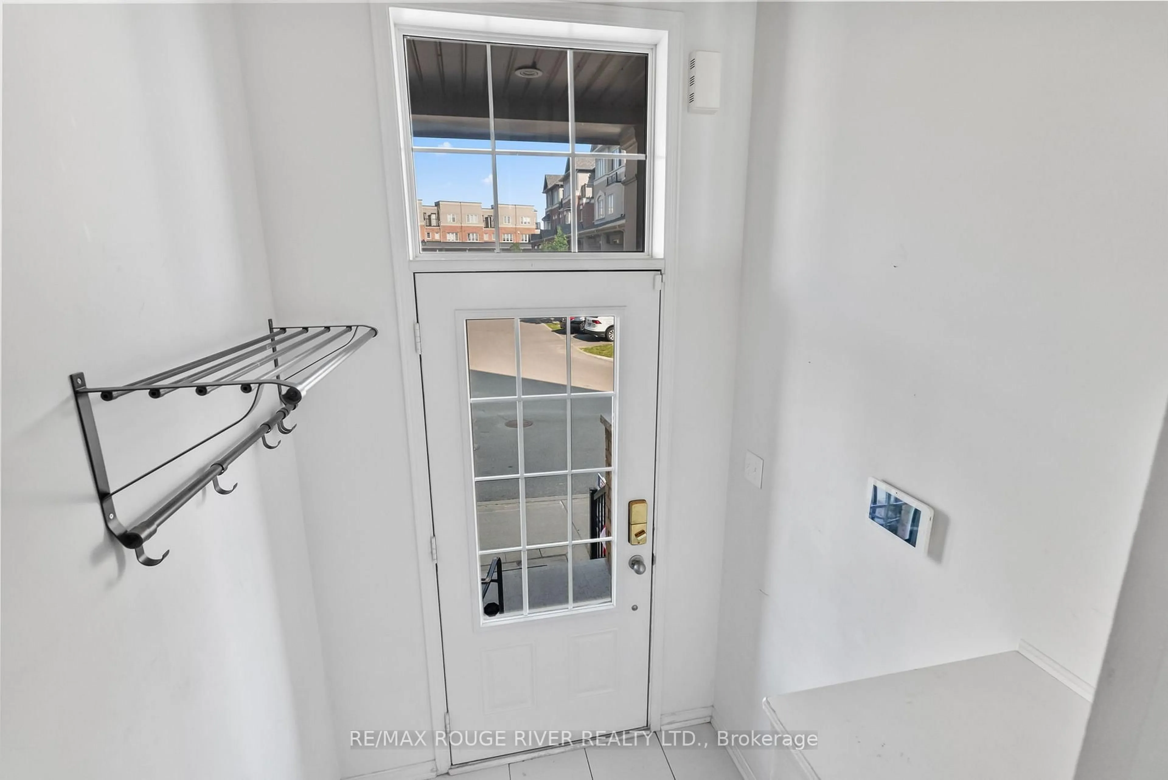 Indoor entryway for 2446 Bromus Path, Oshawa Ontario L1L 0K6