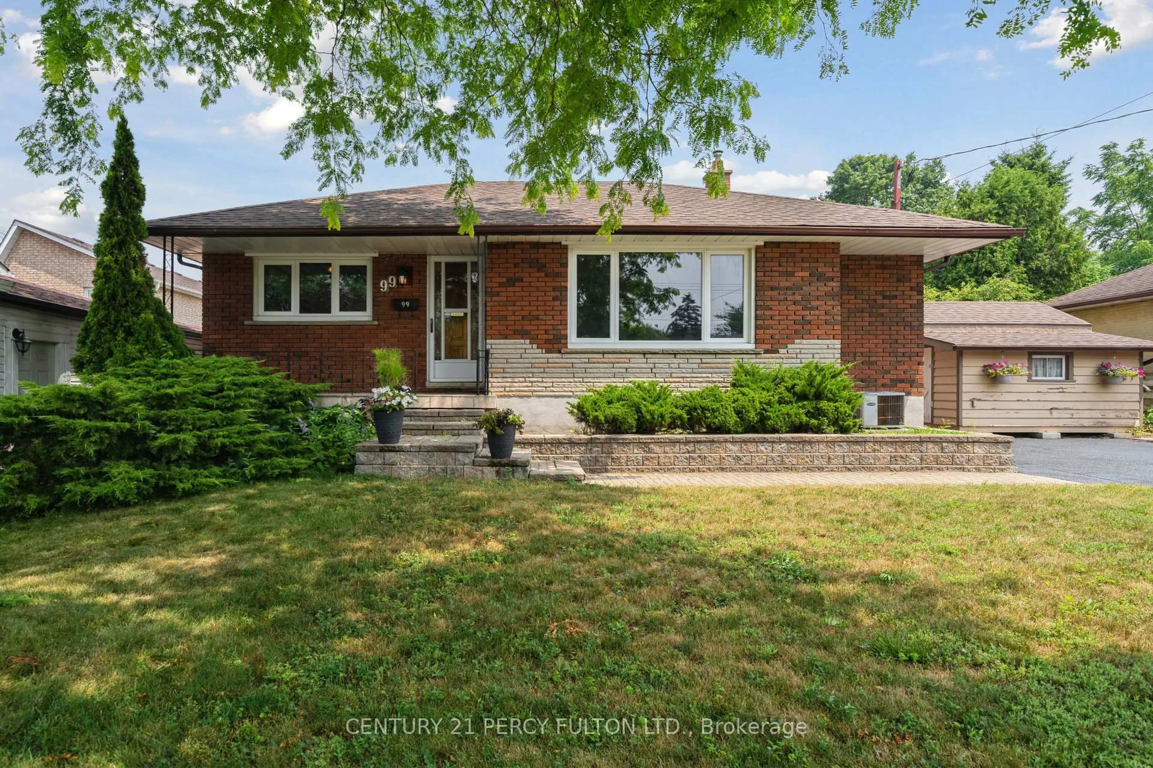 Home with brick exterior material, street for 99 Kitchener Rd, Toronto Ontario M1E 2X8