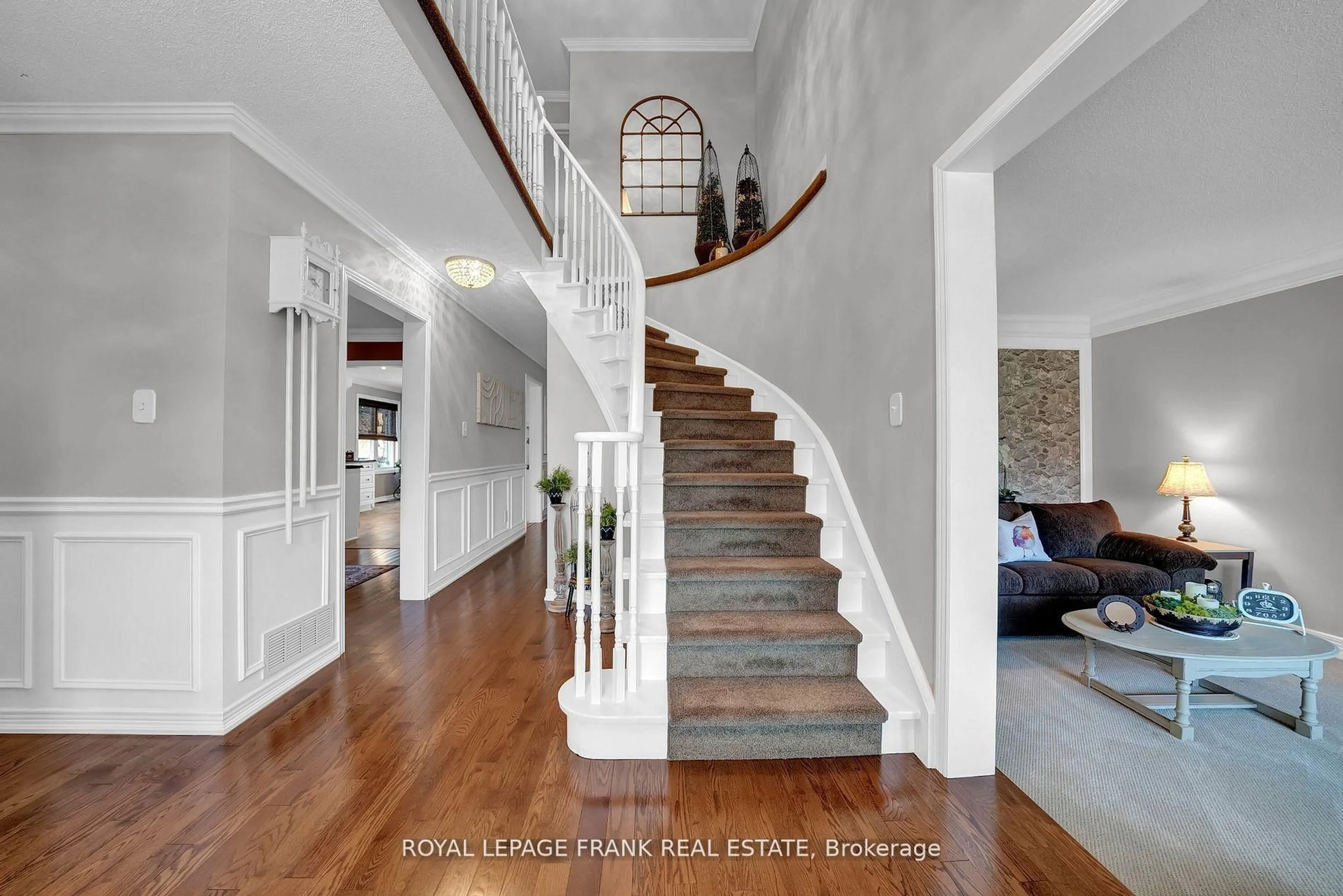 Indoor entryway for 224 Goodman Dr, Oshawa Ontario L1J 7V5