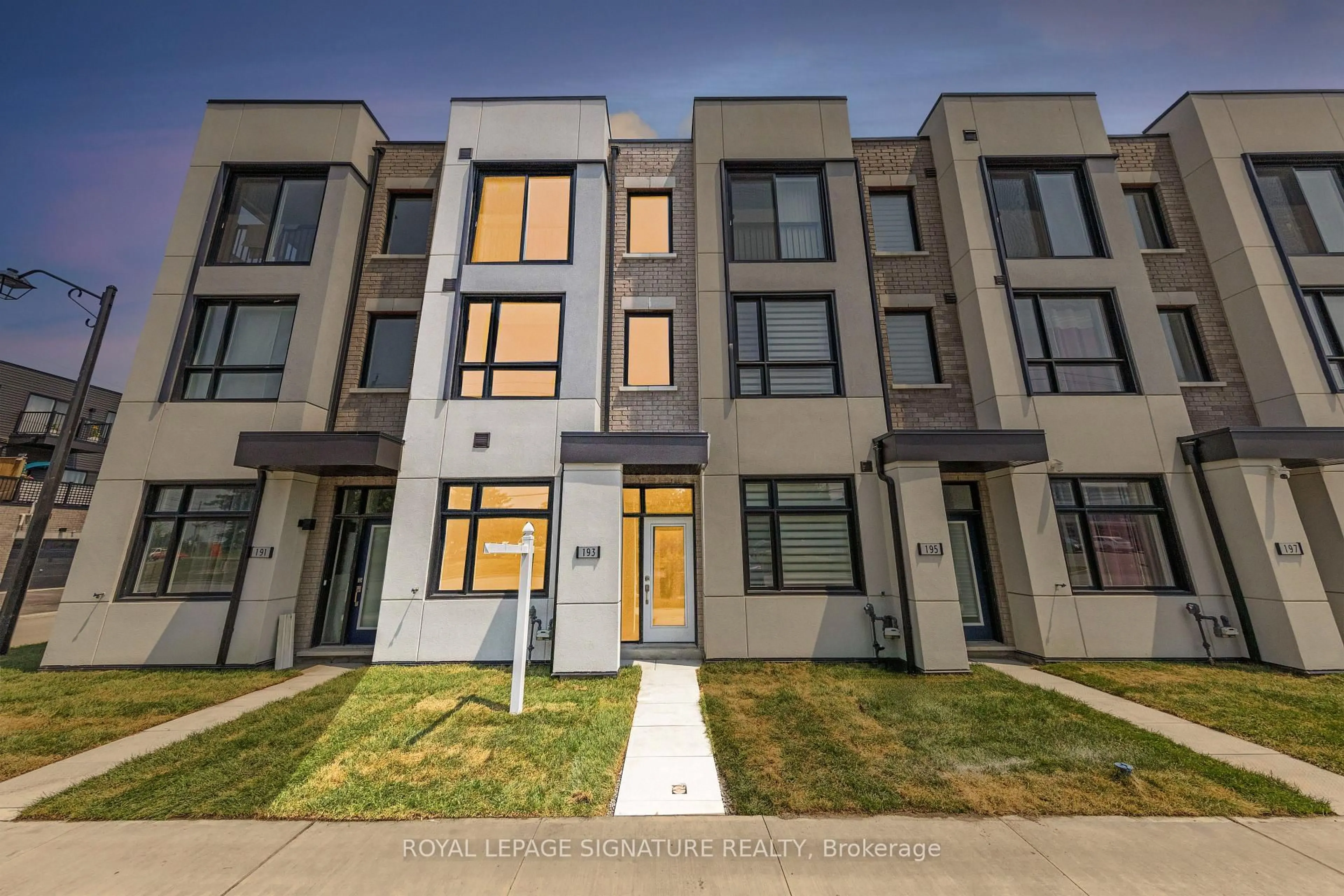 Unknown for 193 Monarch Ave, Ajax Ontario L1S 7M3