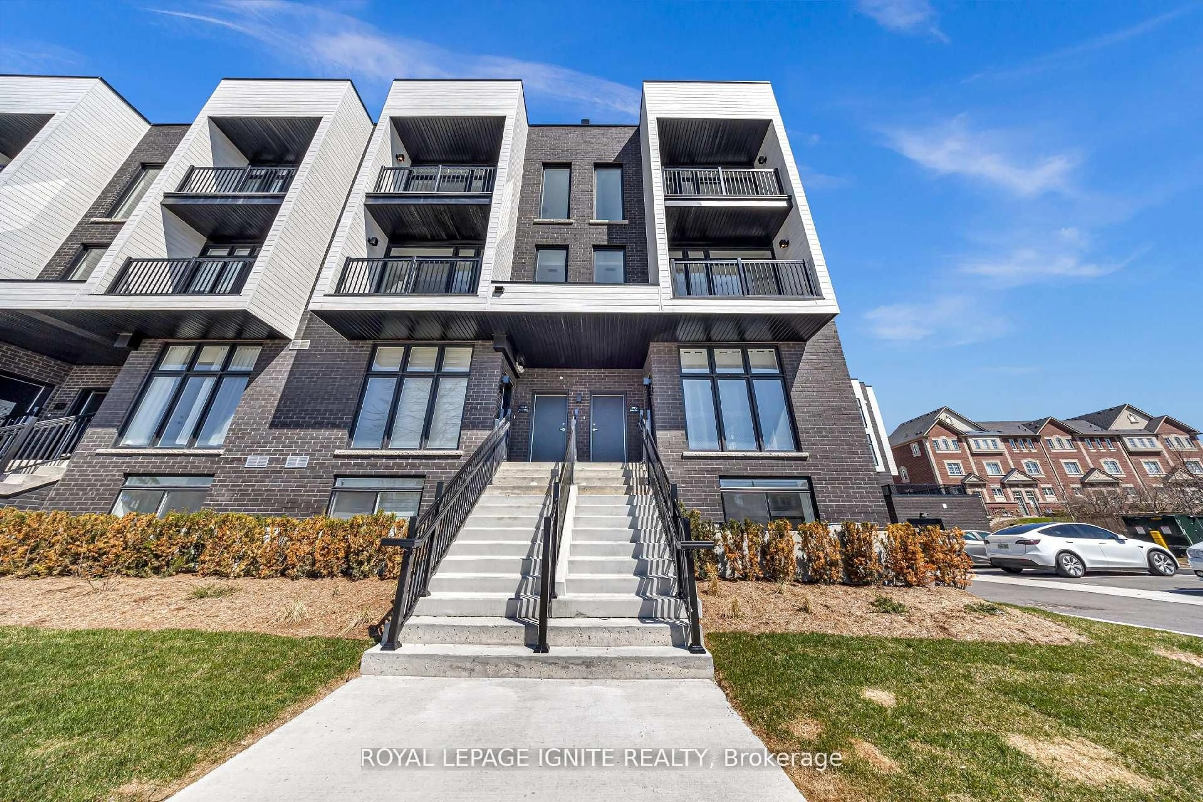 Unknown for 188 Angus Dr #2, Ajax Ontario L1S 0G5