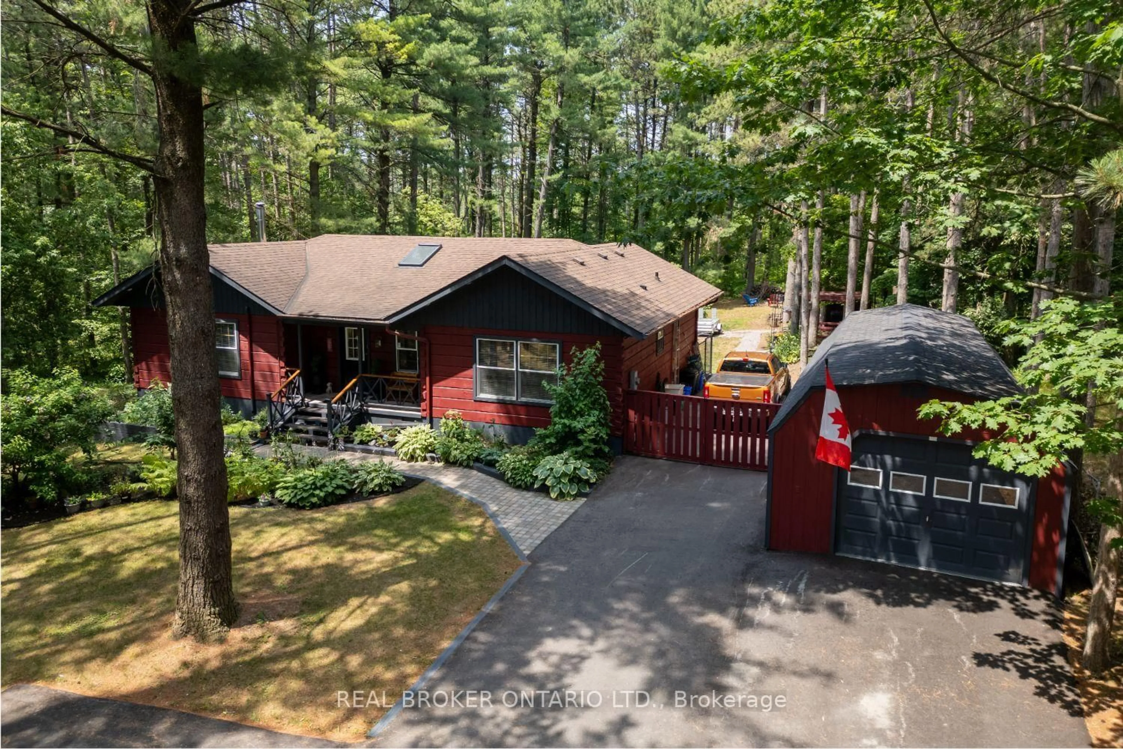 A pic from outside/outdoor area/front of a property/back of a property/a pic from drone, unknown for 25 Sumac Rd, Clarington Ontario L0B 1B0