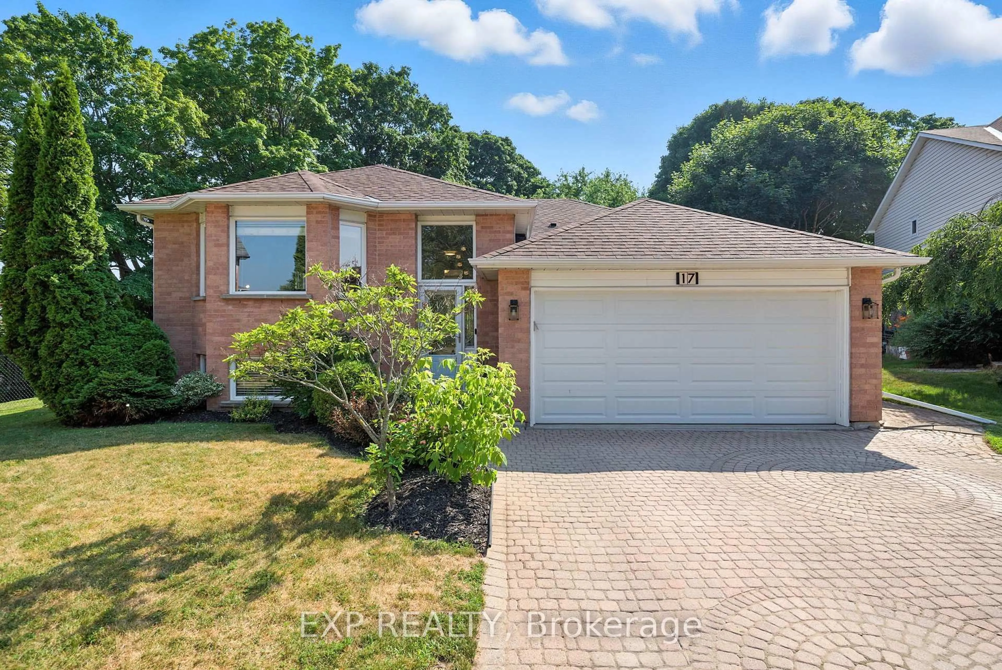 Home with brick exterior material, street for 17 Farncomb Cres, Clarington Ontario L1C 4L5