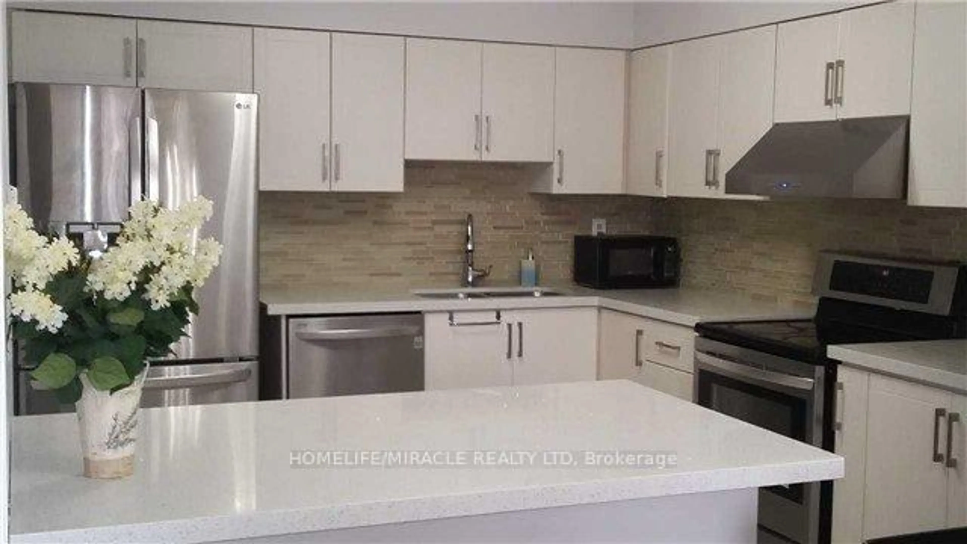 Standard kitchen, ceramic/tile floor for 1701 Mccowan Rd #207, Toronto Ontario M1S 2Y3
