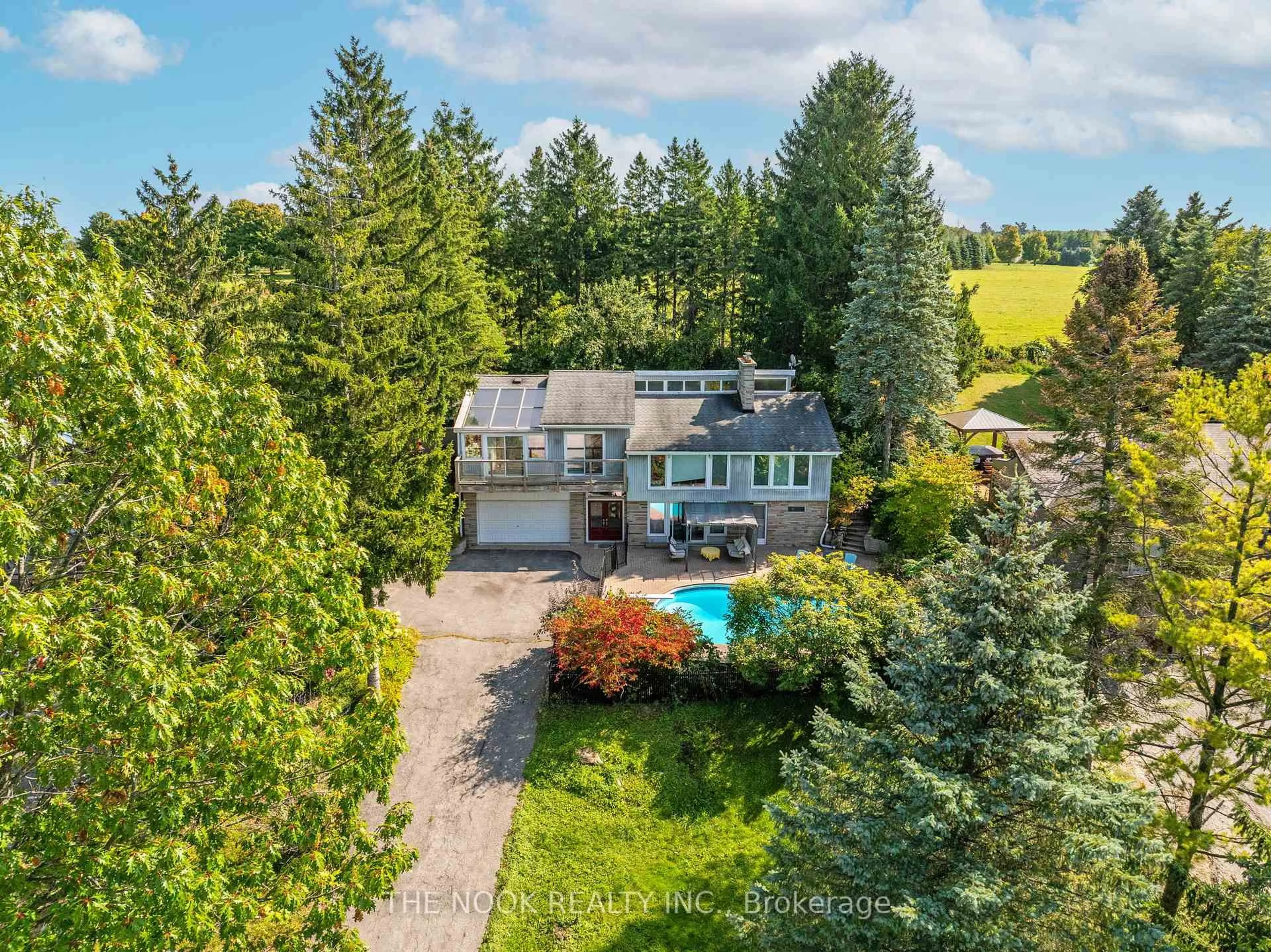 A pic from outside/outdoor area/front of a property/back of a property/a pic from drone, water/lake/river/ocean view for 385 Fralicks Beach Rd, Scugog Ontario L9L 1B6