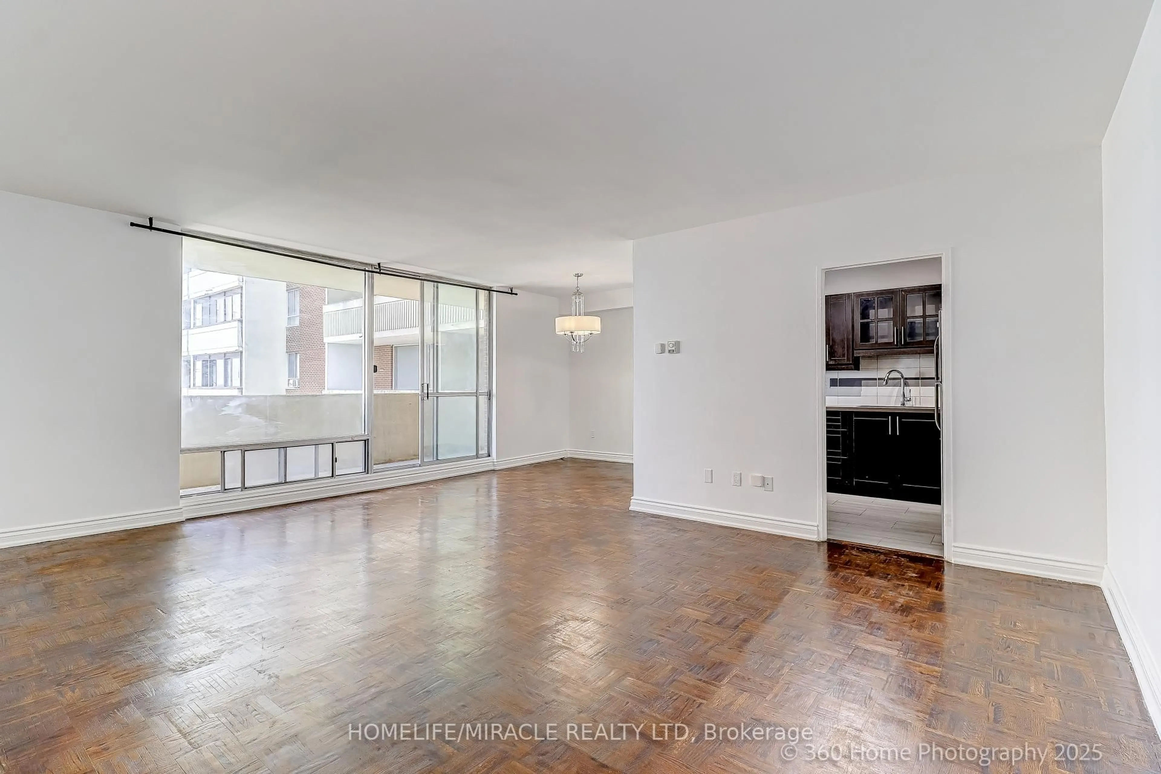 Unknown for 5 Massey Sq #1819, Toronto Ontario M4C 5L6