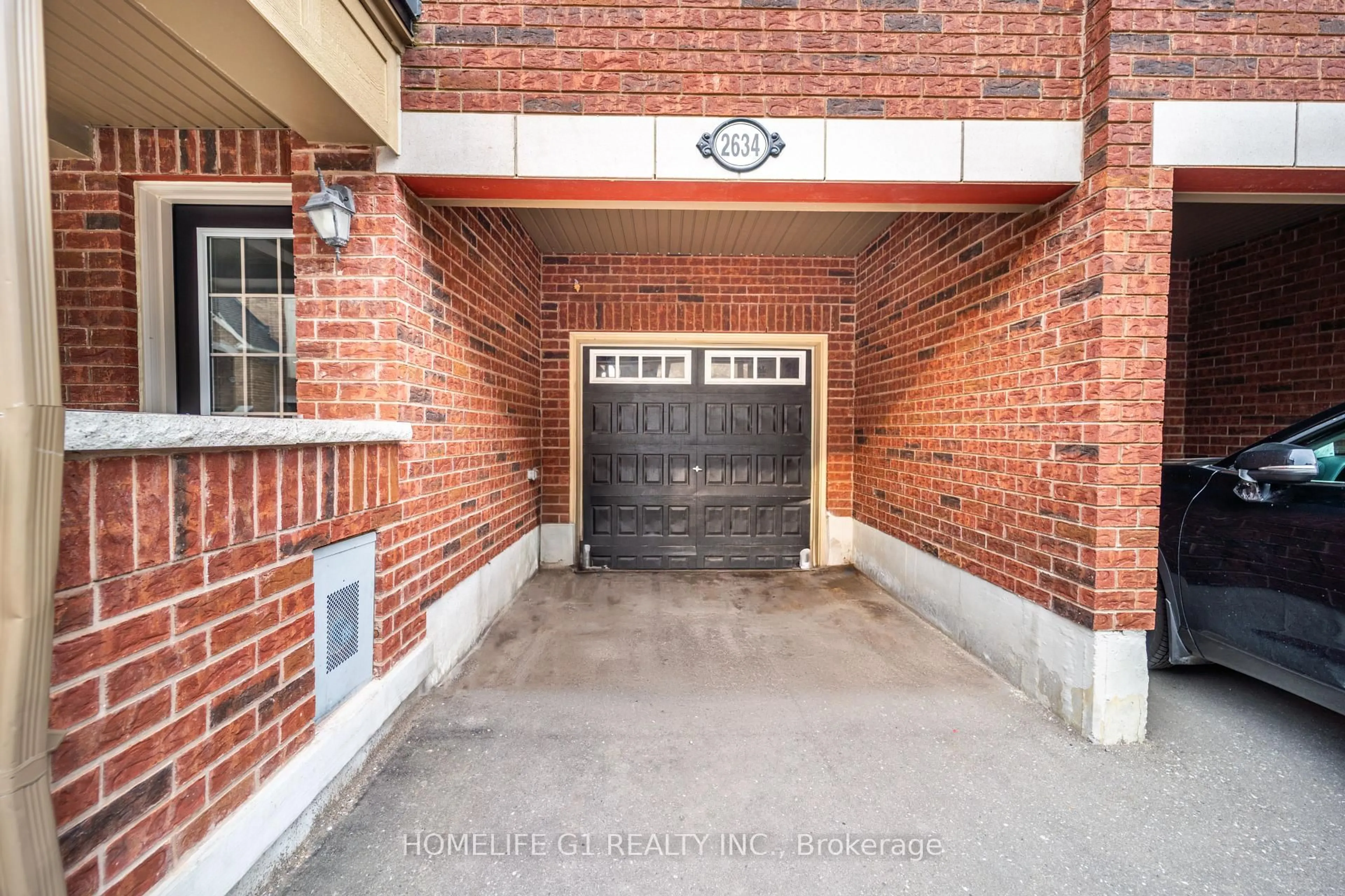 Indoor garage for 2634 Deputy Minister Path #108, Oshawa Ontario L1L 0M7