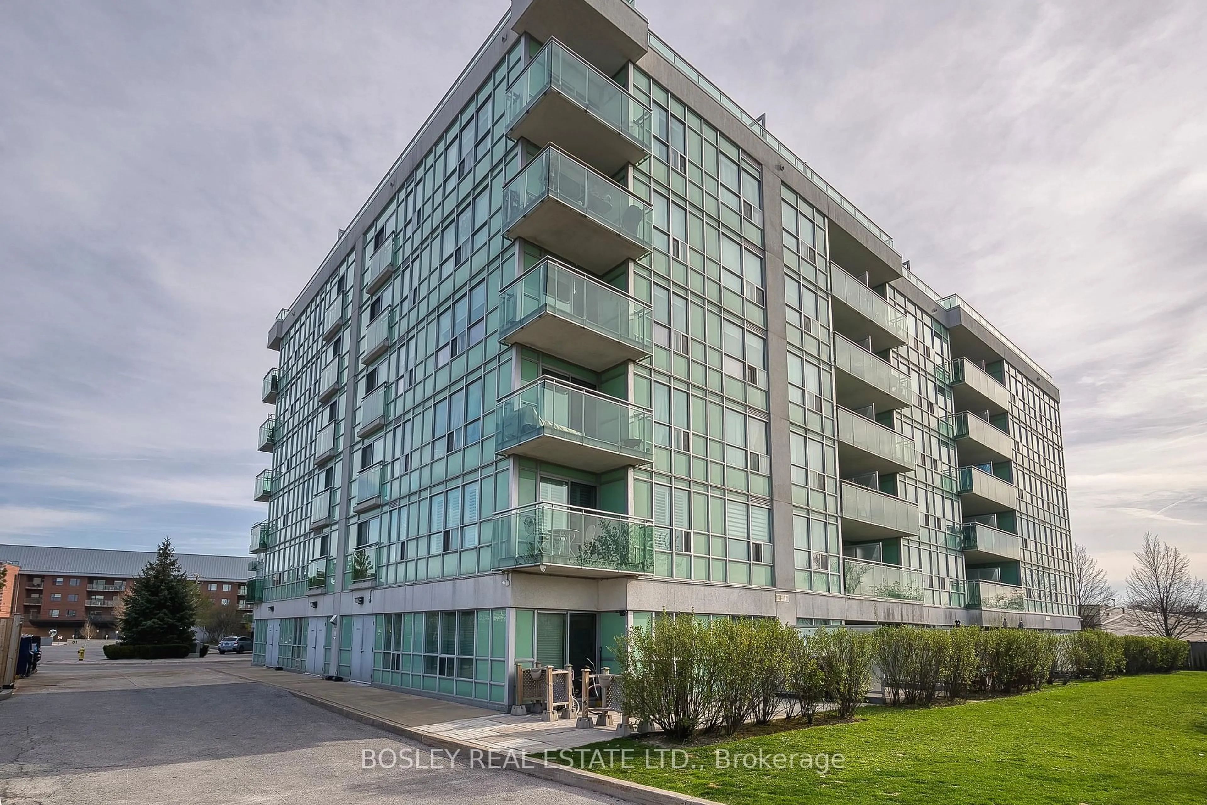 Unknown for 60 Fairfax Cres #326, Toronto Ontario M1L 0E1