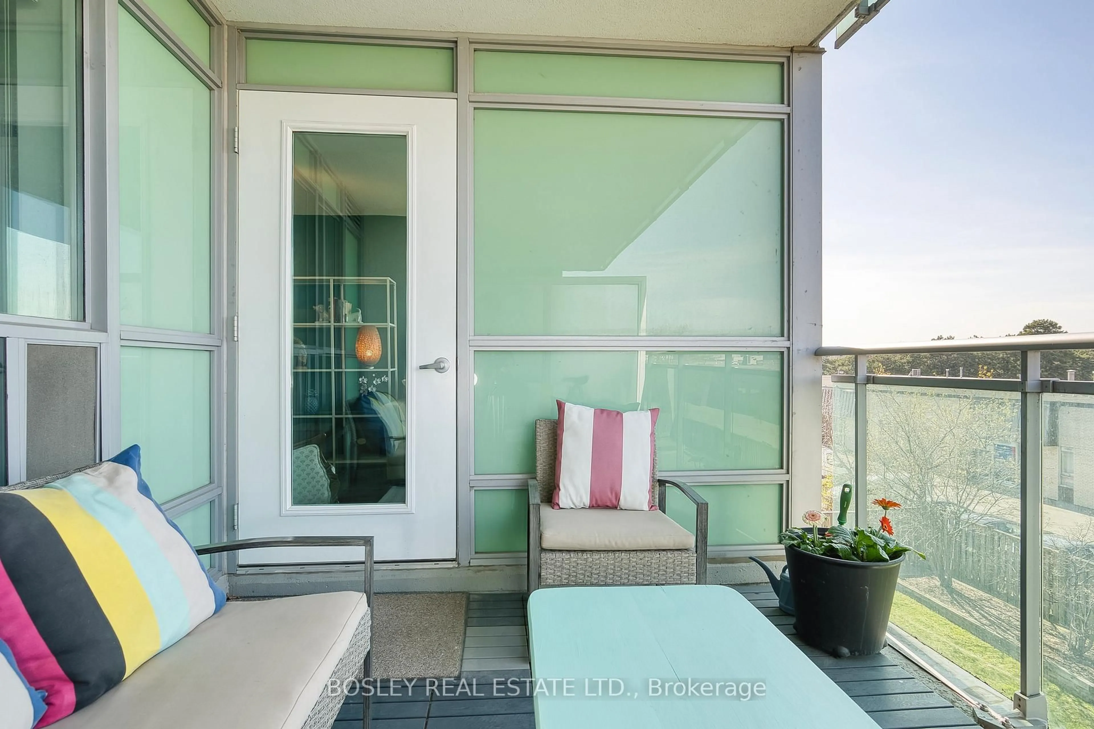 Balcony in the apartment, unknown for 60 Fairfax Cres #326, Toronto Ontario M1L 0E1